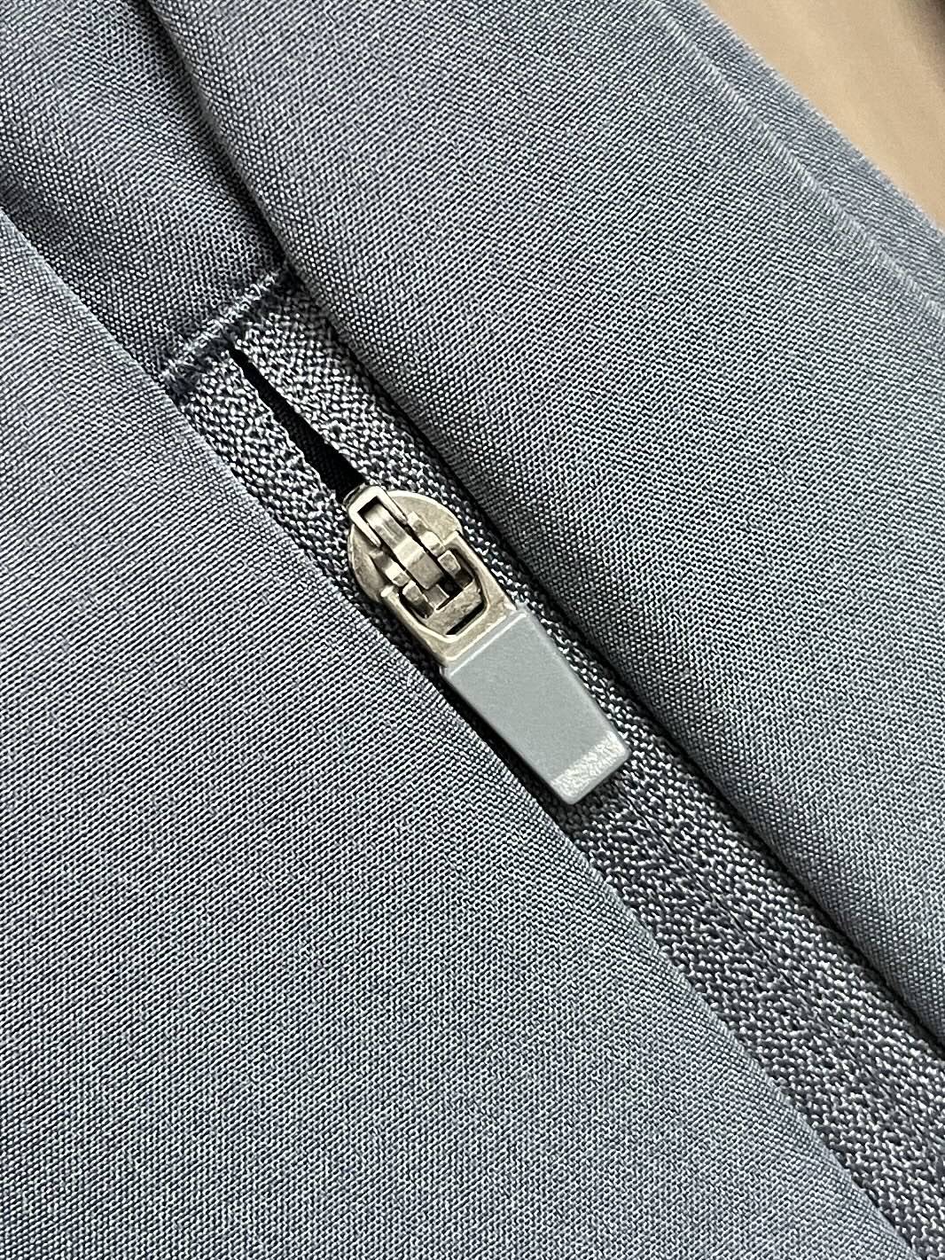 🛒🛒ARC’TERYX 始祖鸟户外休闲通勤机能裤它是可以被定义为一条‘皮肤裤’，防晒抗撕裂，整条裤子包括
