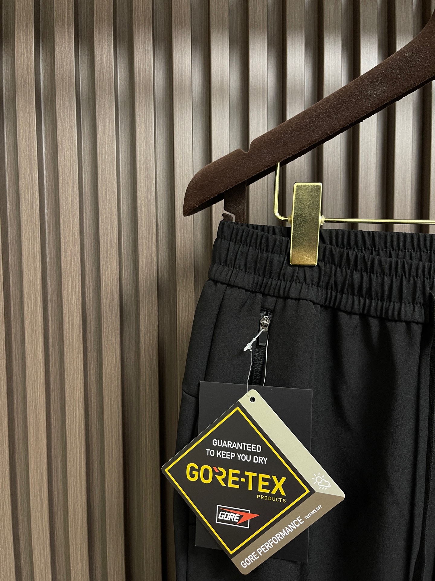 🛒🛒ARC’TERYX 始祖鸟户外休闲通勤机能裤它是可以被定义为一条‘皮肤裤’，防晒抗撕裂，整条裤子包括