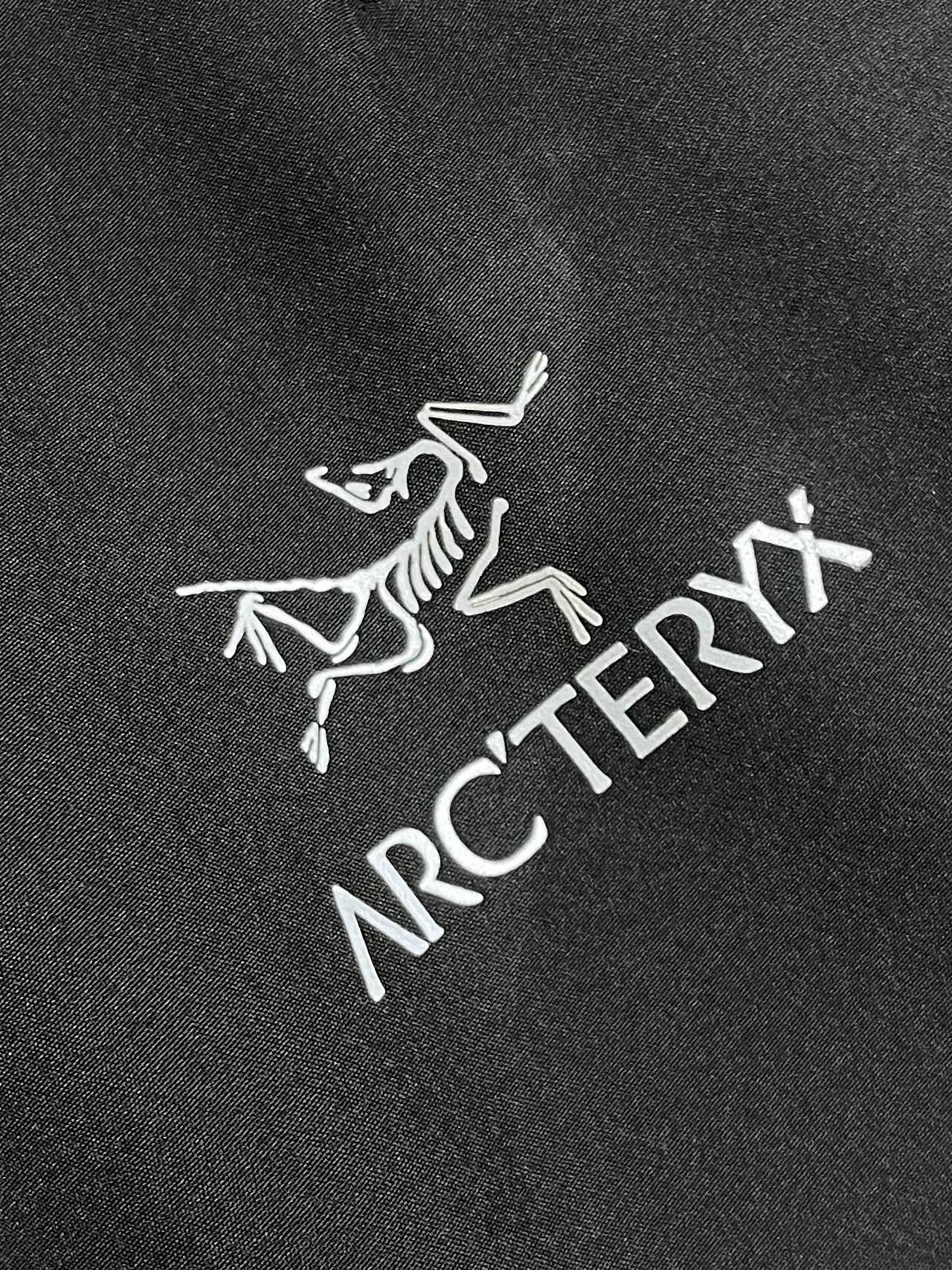 🛒🛒ARC’TERYX 始祖鸟户外休闲通勤机能裤它是可以被定义为一条‘皮肤裤’，防晒抗撕裂，整条裤子包括