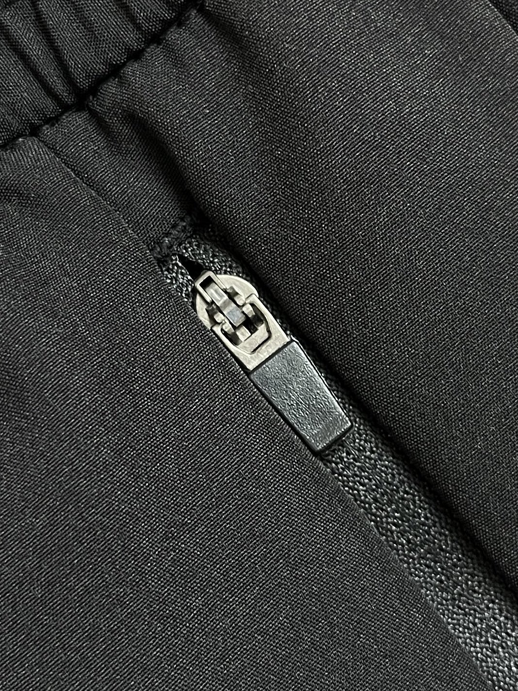 🛒🛒ARC’TERYX 始祖鸟户外休闲通勤机能裤它是可以被定义为一条‘皮肤裤’，防晒抗撕裂，整条裤子包括