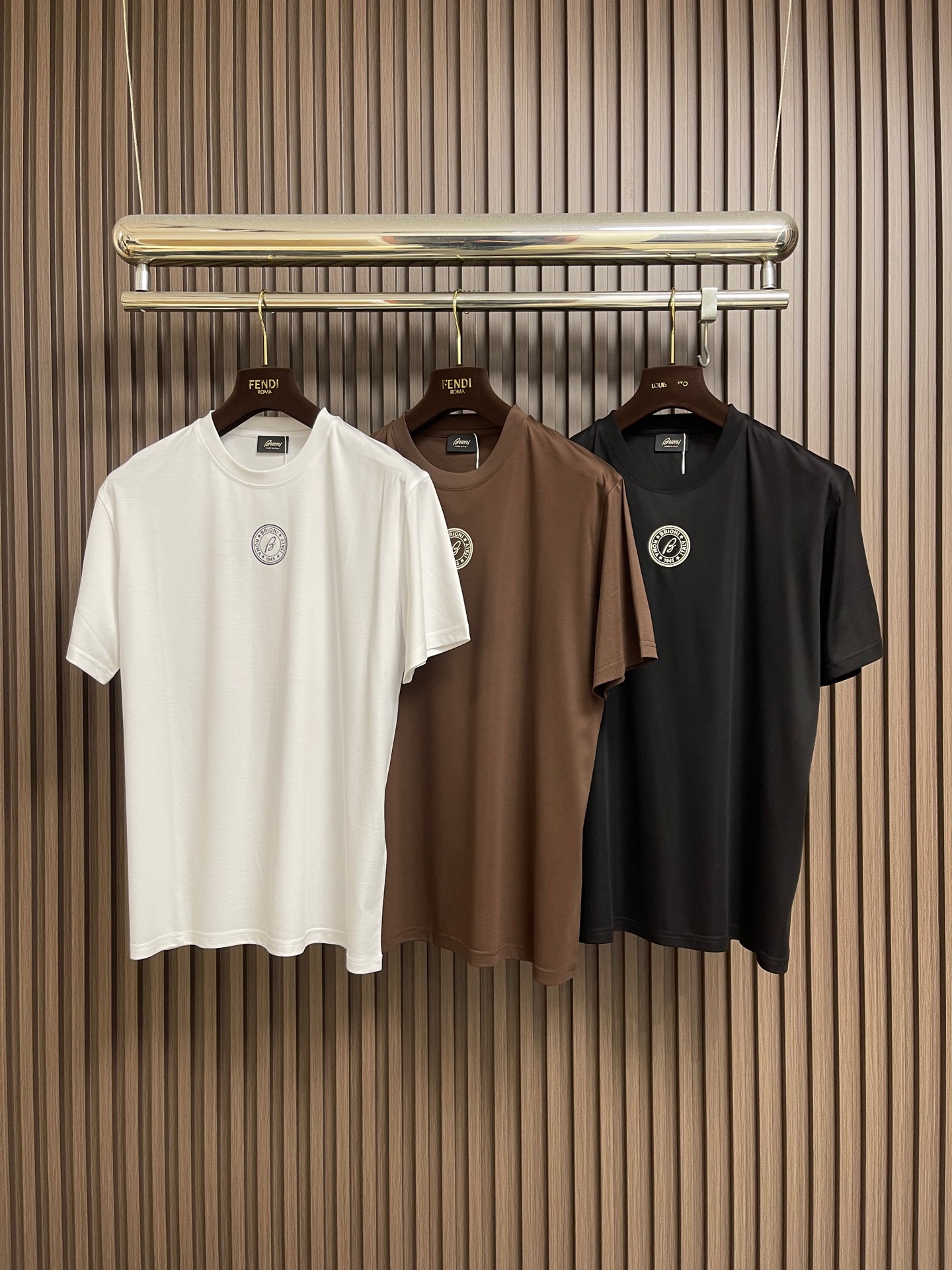 🛒🛒Brioni 布莱奥尼 天丝棉短袖t恤，高端奢华且白金级的一款经典基础款t恤衫。通体的设计完美融合意