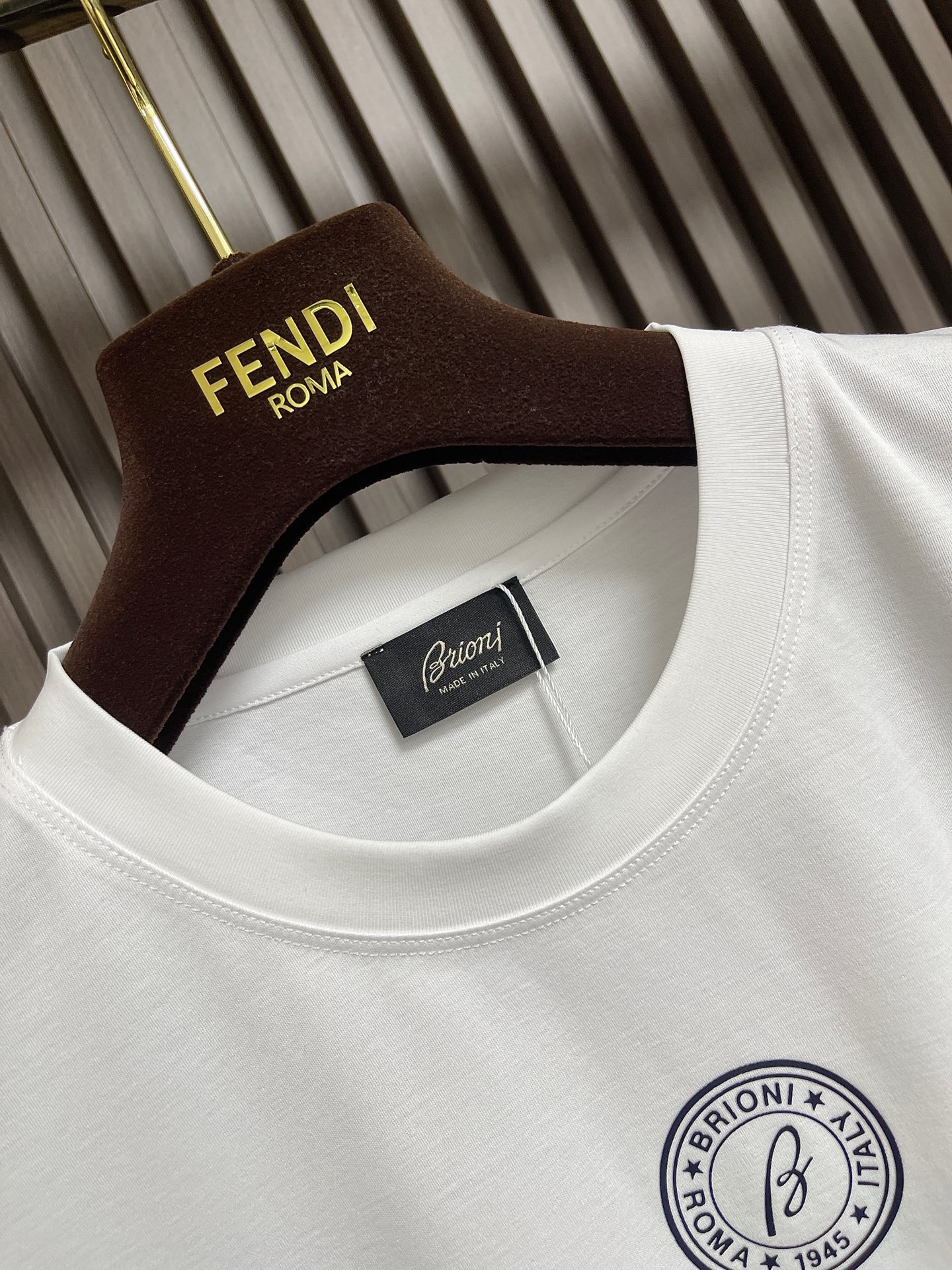 🛒🛒Brioni 布莱奥尼 天丝棉短袖t恤，高端奢华且白金级的一款经典基础款t恤衫。通体的设计完美融合意