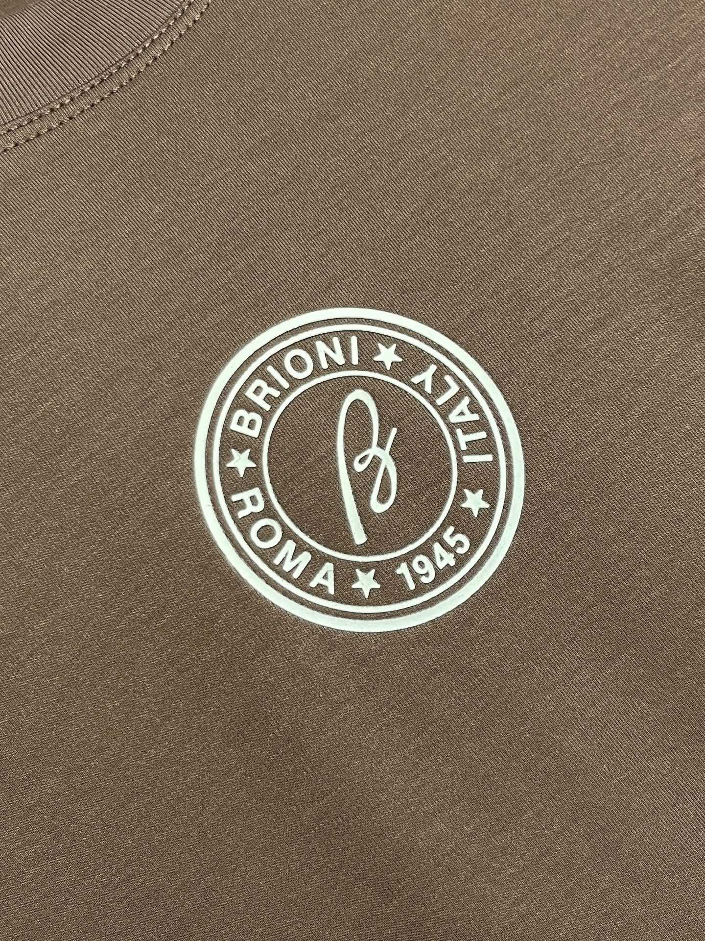🛒🛒Brioni 布莱奥尼 天丝棉短袖t恤，高端奢华且白金级的一款经典基础款t恤衫。通体的设计完美融合意