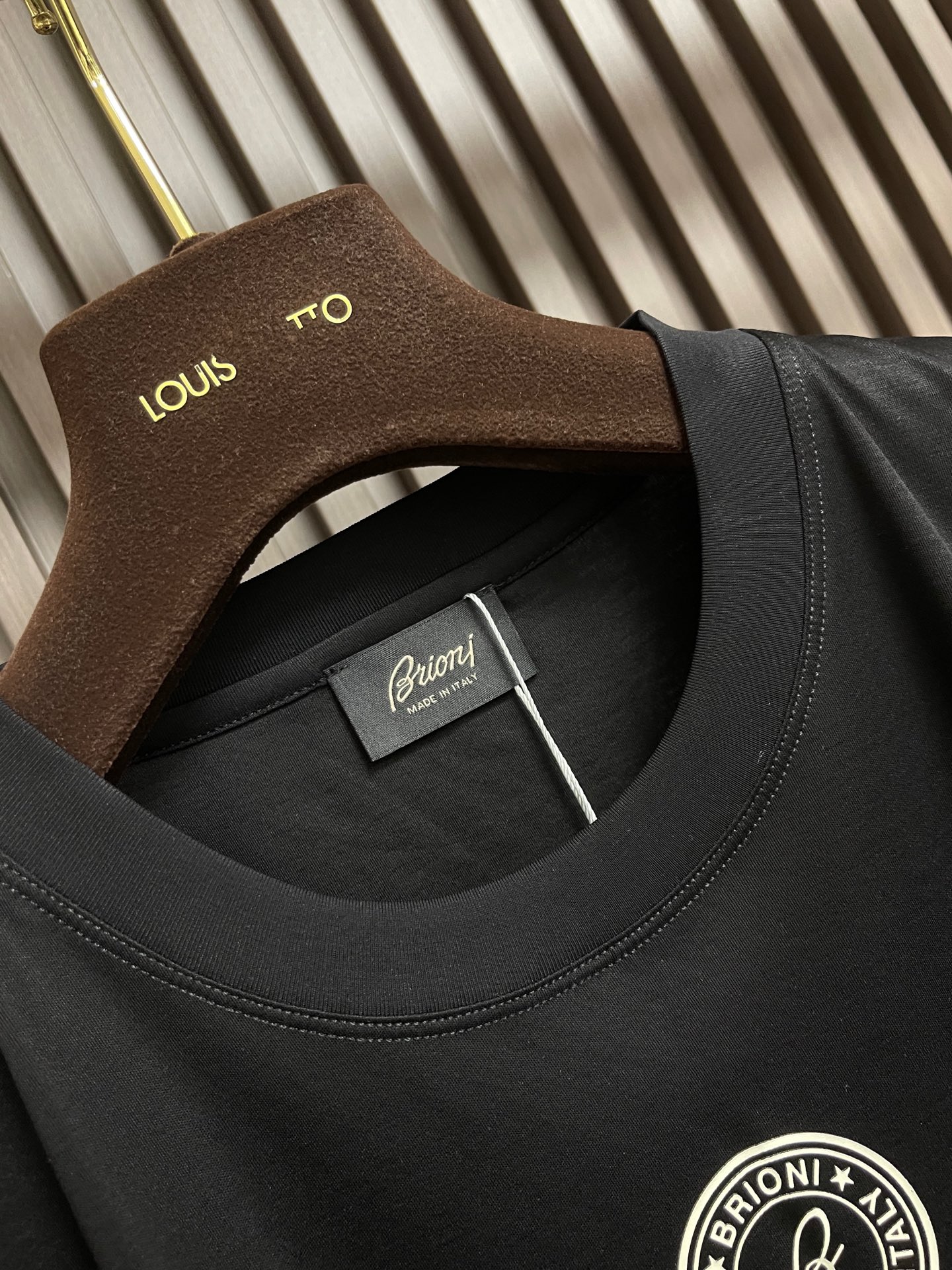 🛒🛒Brioni 布莱奥尼 天丝棉短袖t恤，高端奢华且白金级的一款经典基础款t恤衫。通体的设计完美融合意