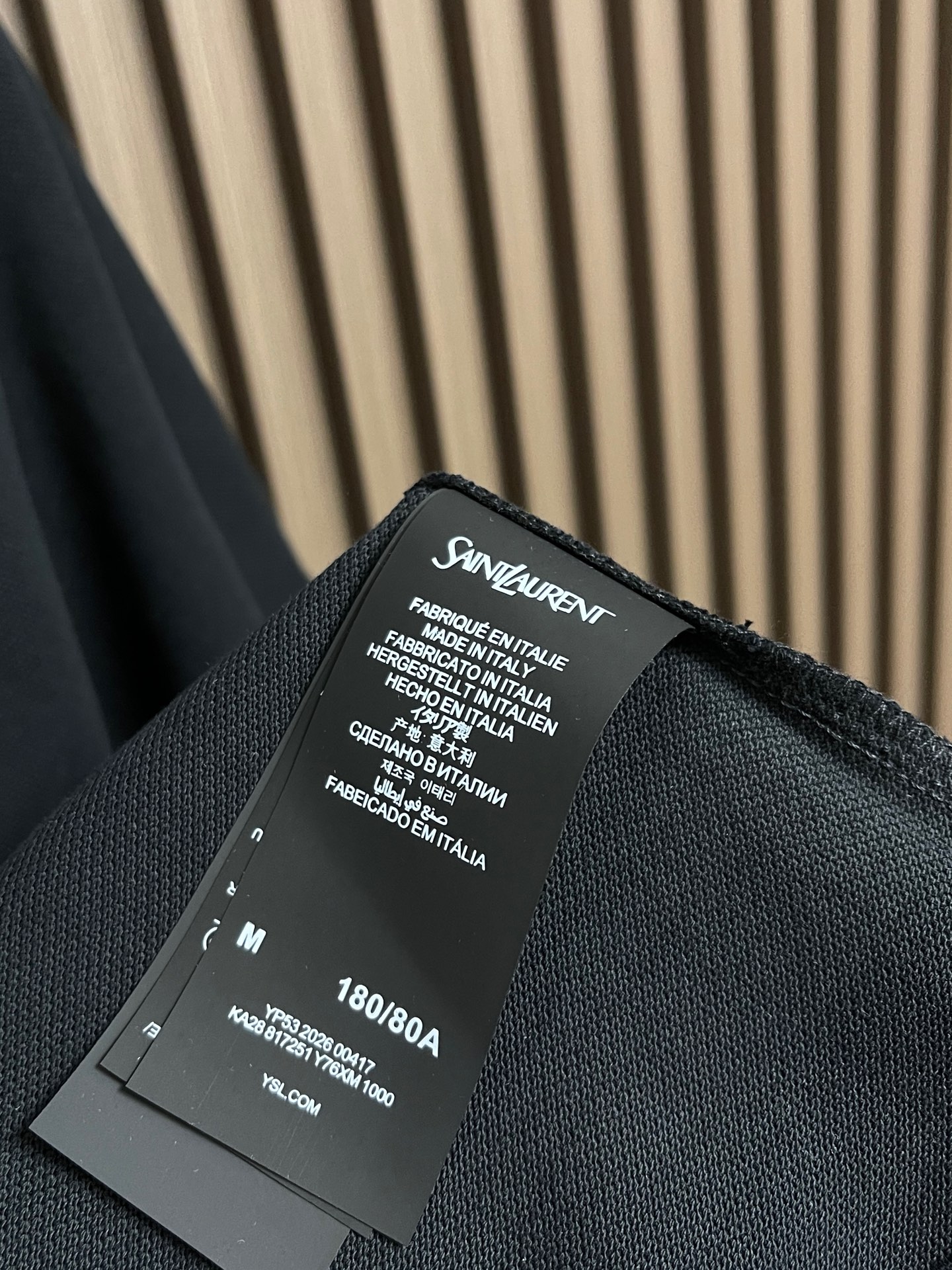 🛒🛒YSL 标识刺绣短袖Polo衫，定制云纹珠地棉 挺括有型 舒适贴肤 以黑曜石为灵感的深邃黑调 是极致