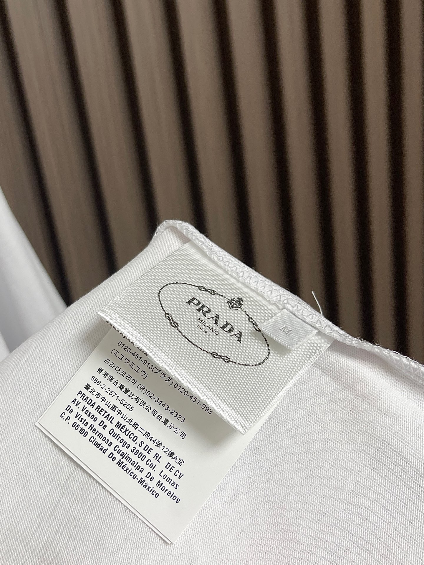 🛒🛒Prada 胸前三角标短袖T恤，定制微细单纱平纹精织料，标志性Prada三角标点缀正面，采用进口专机