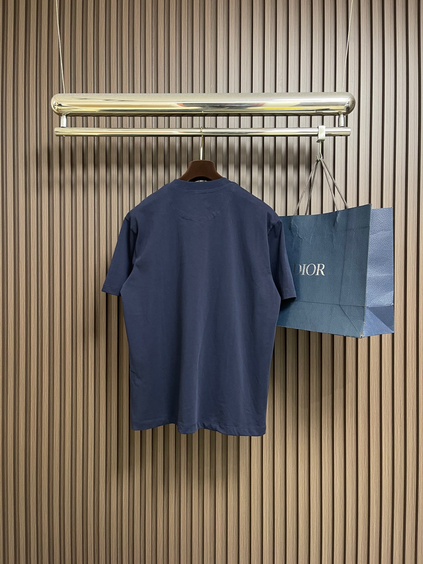 🛒🛒Prada 胸前三角标短袖T恤，定制微细单纱平纹精织料，标志性Prada三角标点缀正面，采用进口专机