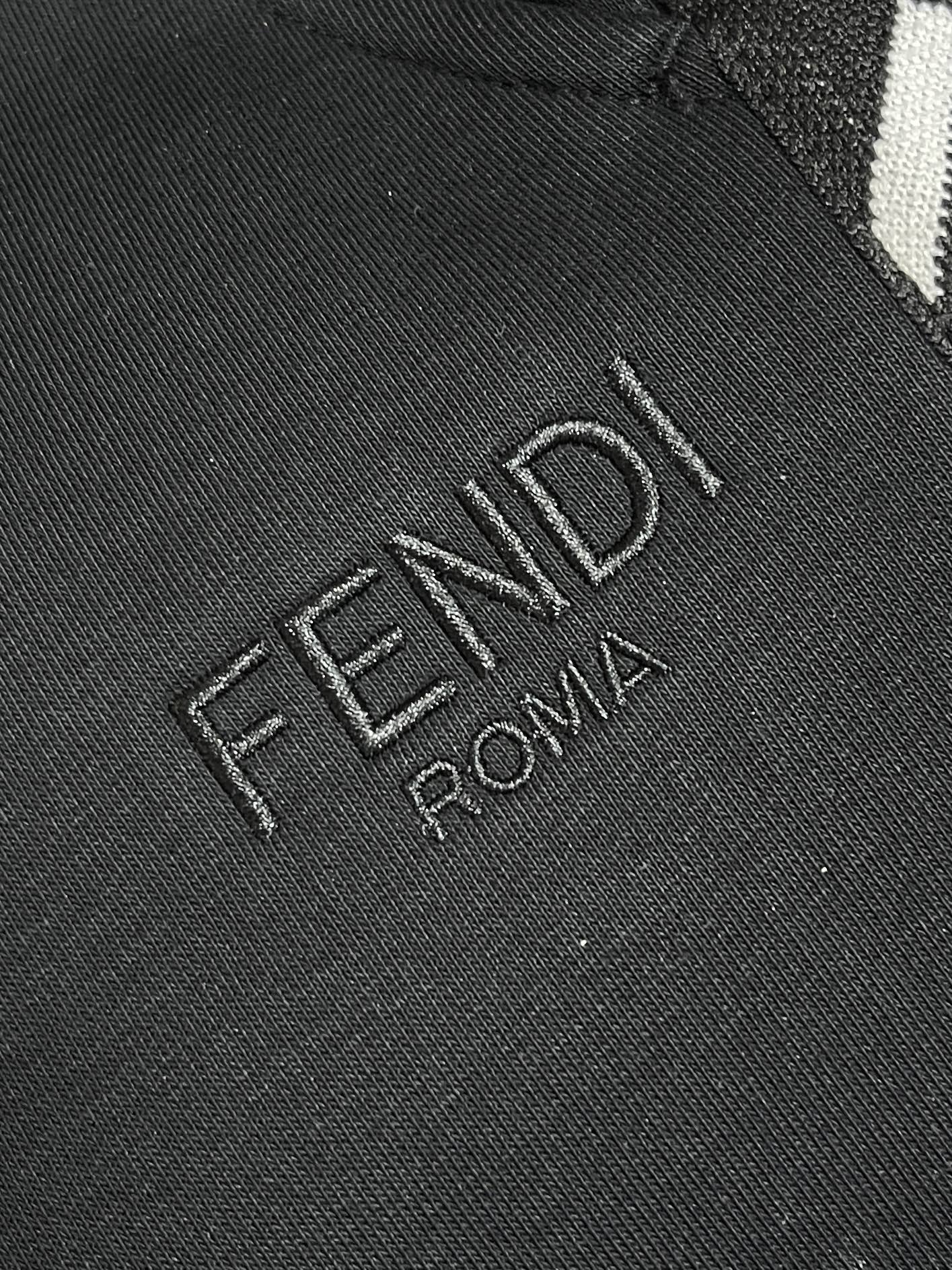 🛒🛒FENDI 2026ss 早春新款侧边双F织带卫裤，客供高支柔软牛肚卫衣面料，透气舒适，柔软贴肤呵护