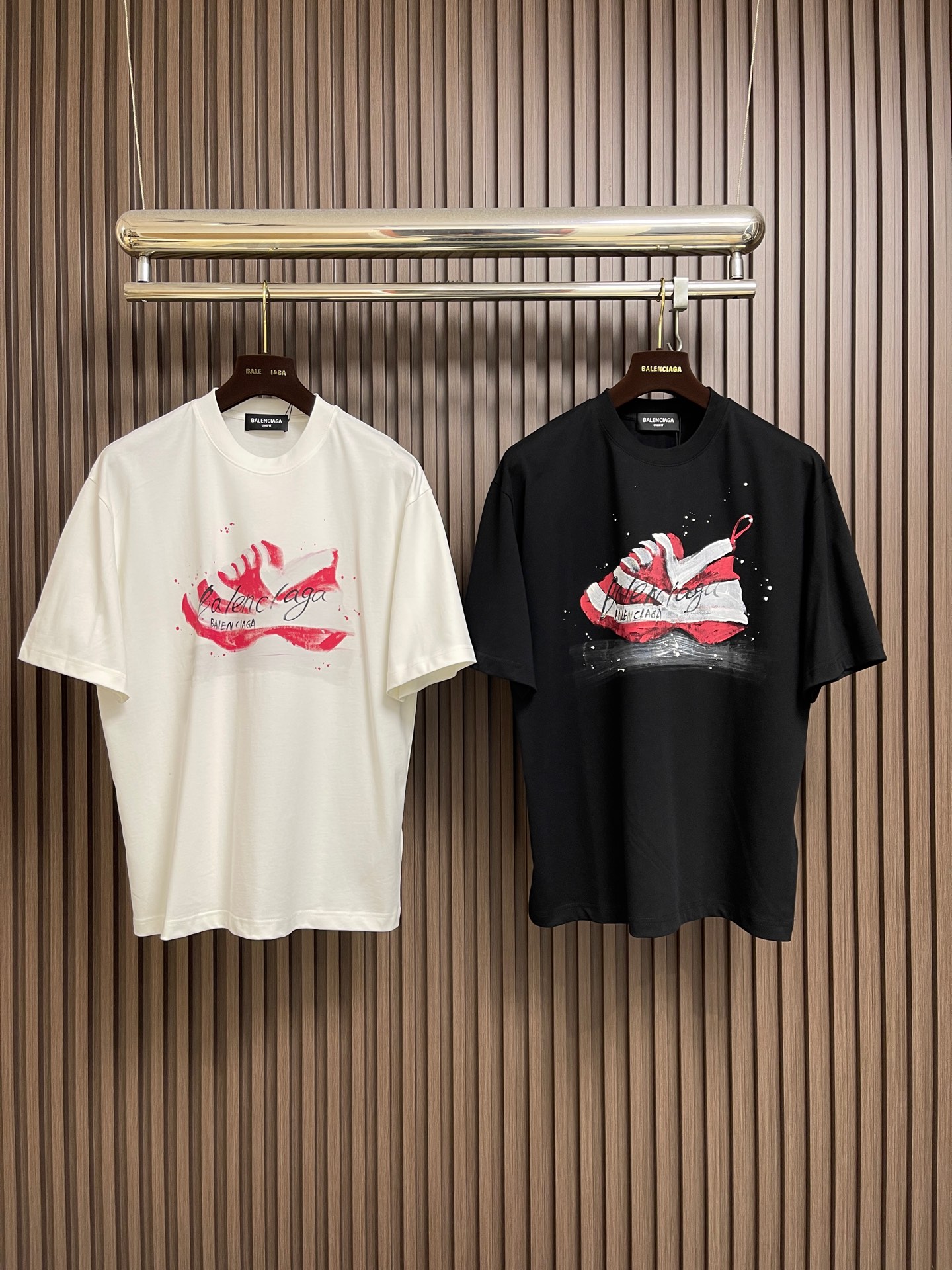 🛒🛒Balenciaga 涂鸦字母logo短袖T恤 独具时尚创意的涂鸦图案 休闲宽松版型 适合各种身材 