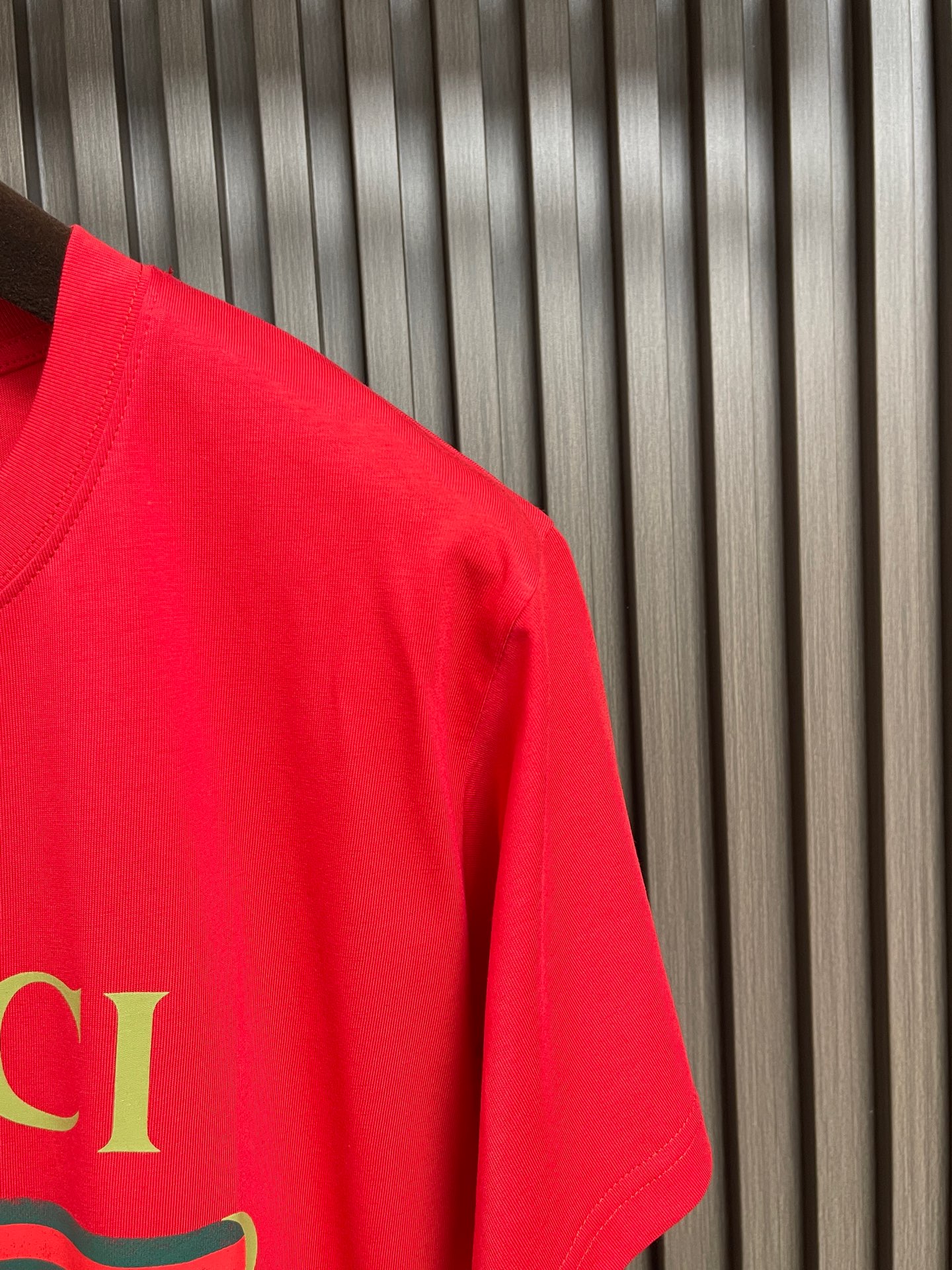 🛒🛒GUCCI 2026SS早春新款饰印花针织棉短袖T恤，采用定制棉质面料匠心制作，面料舒适柔软，亲肤透