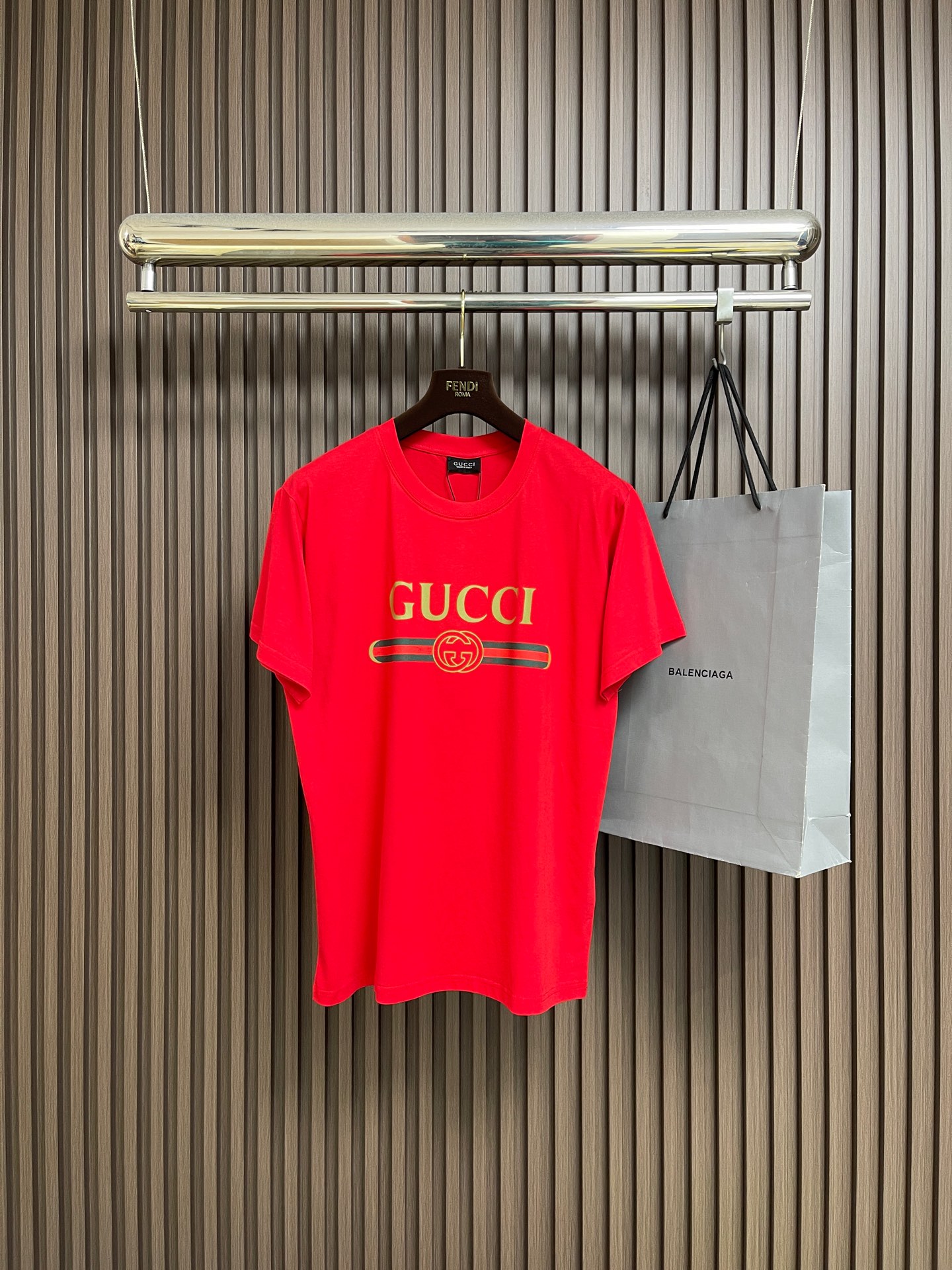🛒🛒GUCCI 2026SS早春新款饰印花针织棉短袖T恤，采用定制棉质面料匠心制作，面料舒适柔软，亲肤透
