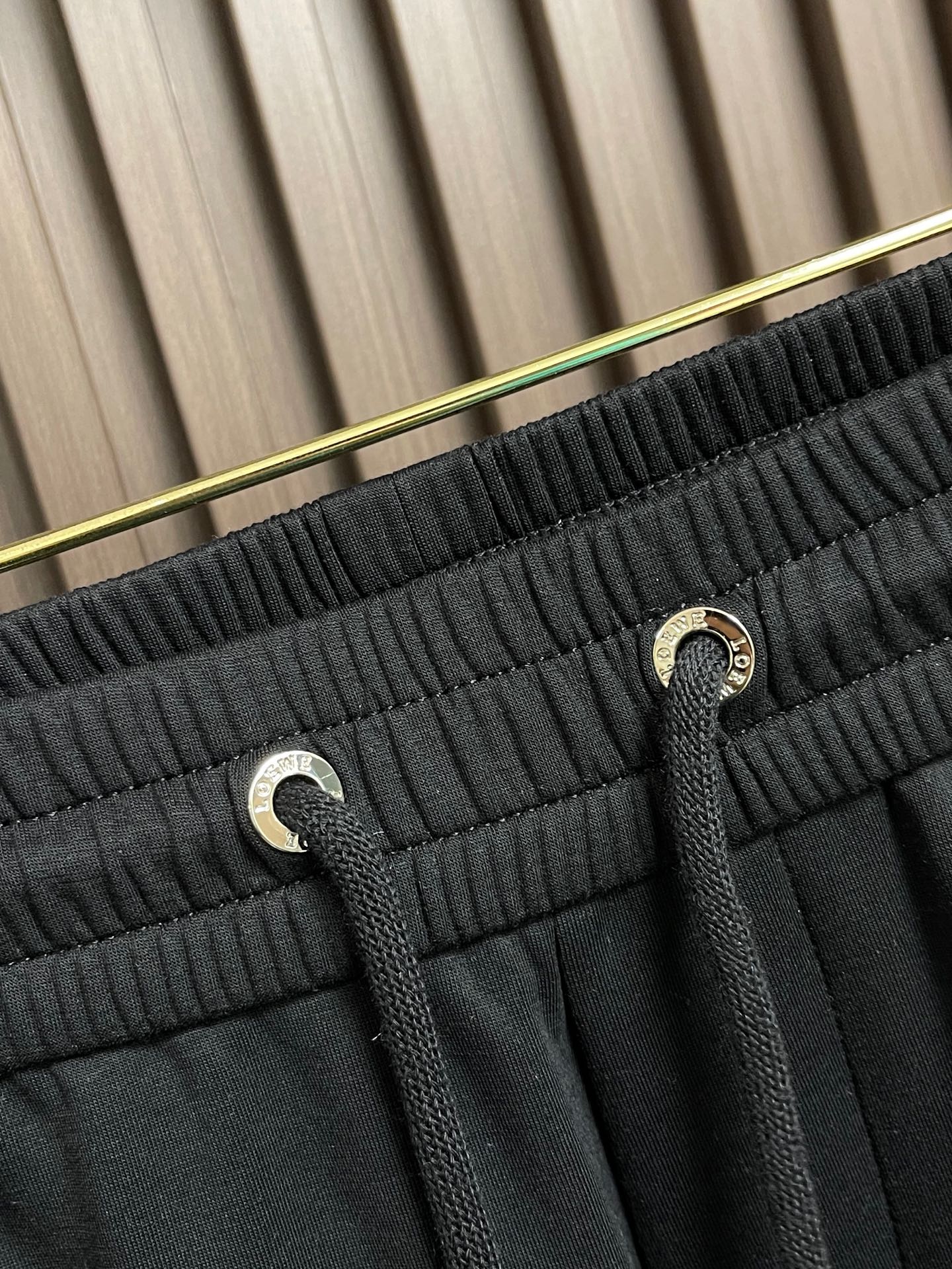 🛒🛒LOEWE 经典标针织运动休闲卫裤，情侣款卫裤推荐lw经典anagram标识点缀，识别度非常高 裤装