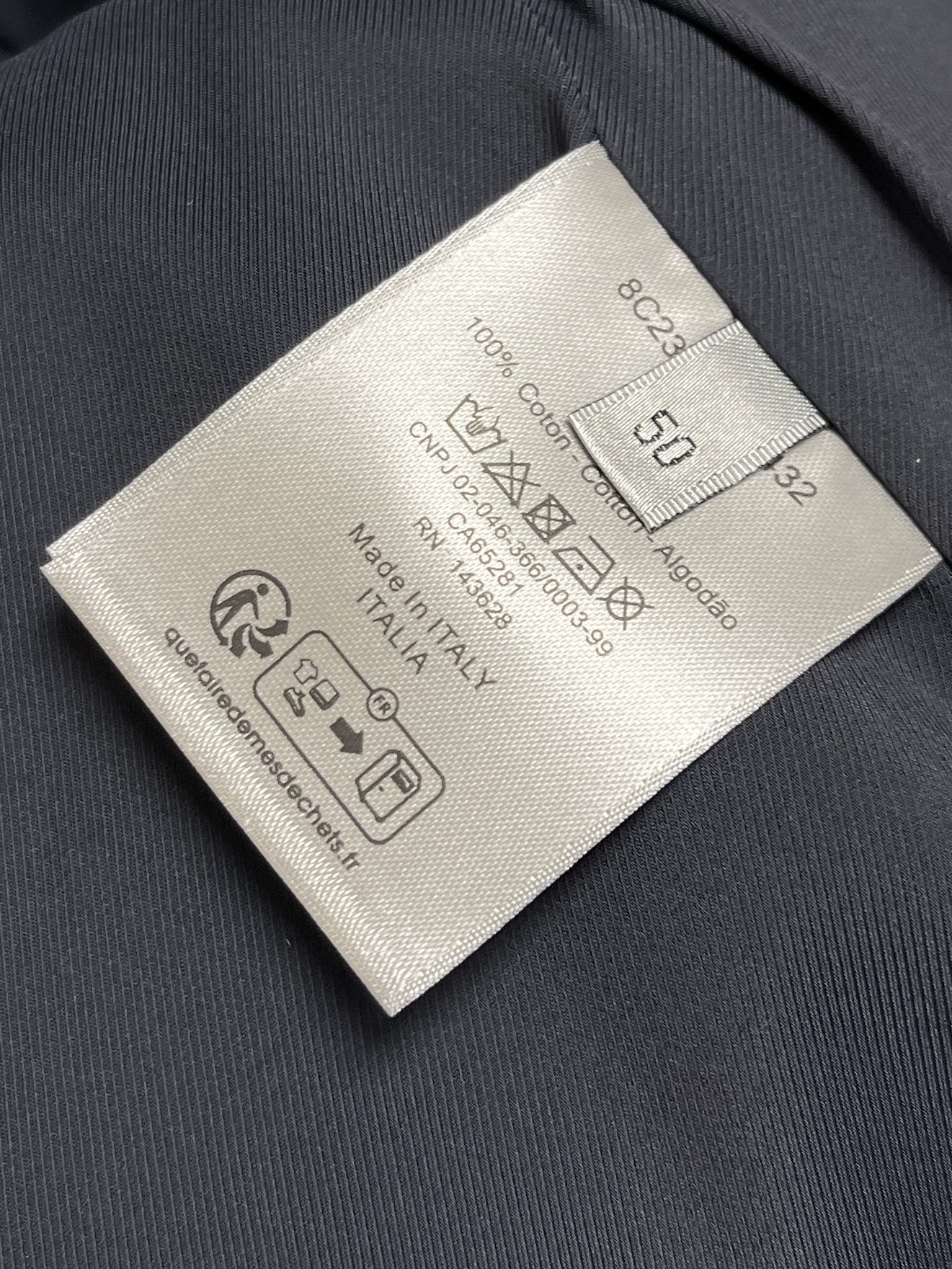 🛒🛒Dior 海军蓝色棉质夹克外套，藤格纹搭配皮革Dr补丁，这款重新演绎经典设计，彰显现代风格，采用海军