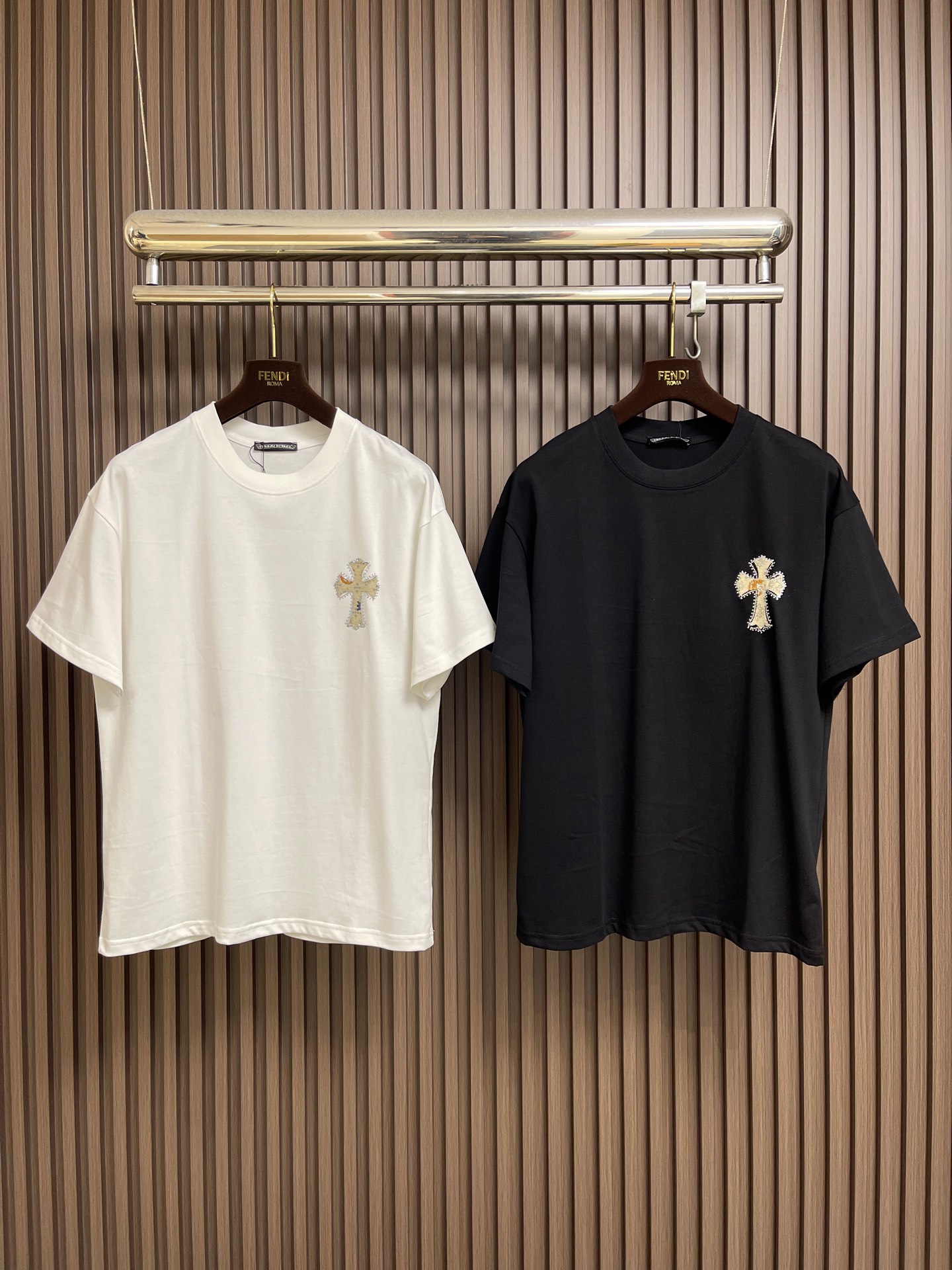 🛒🛒CH 克罗心 2026SS早春新款十字烫钻t恤 280克重磅纯棉面料 百搭情侣款 烫钻高级感拉满 非