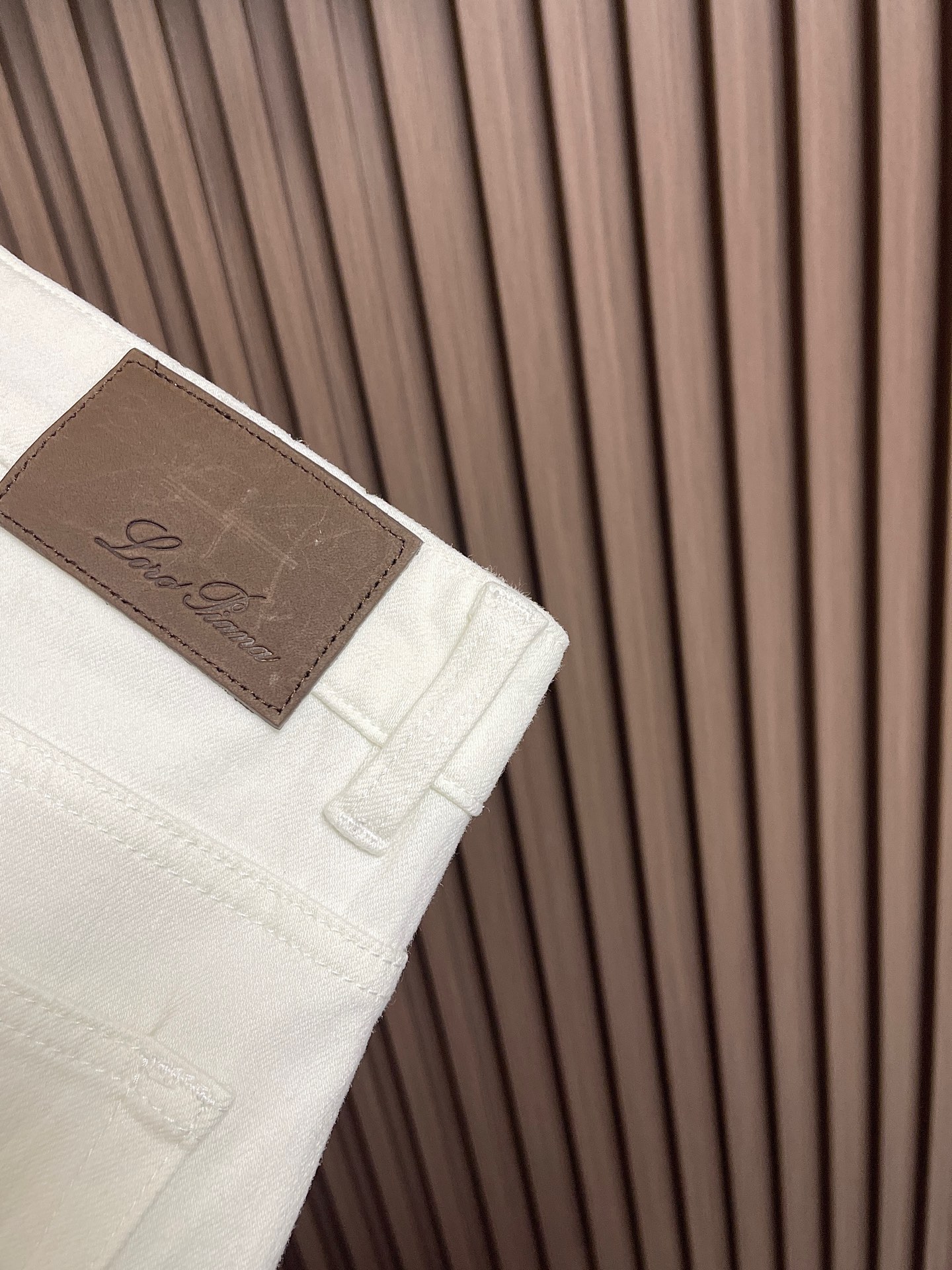 🛒🛒Loro piana LoroPiana 水洗牛仔裤 肉眼可见的利落裁剪，直筒修身款裤型！100%定