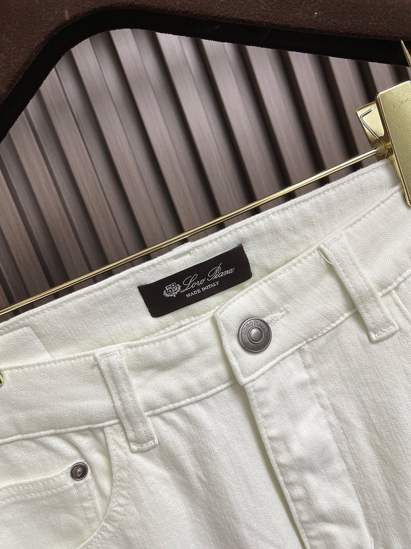 🛒🛒Loro piana LoroPiana 水洗牛仔裤 肉眼可见的利落裁剪，直筒修身款裤型！100%定