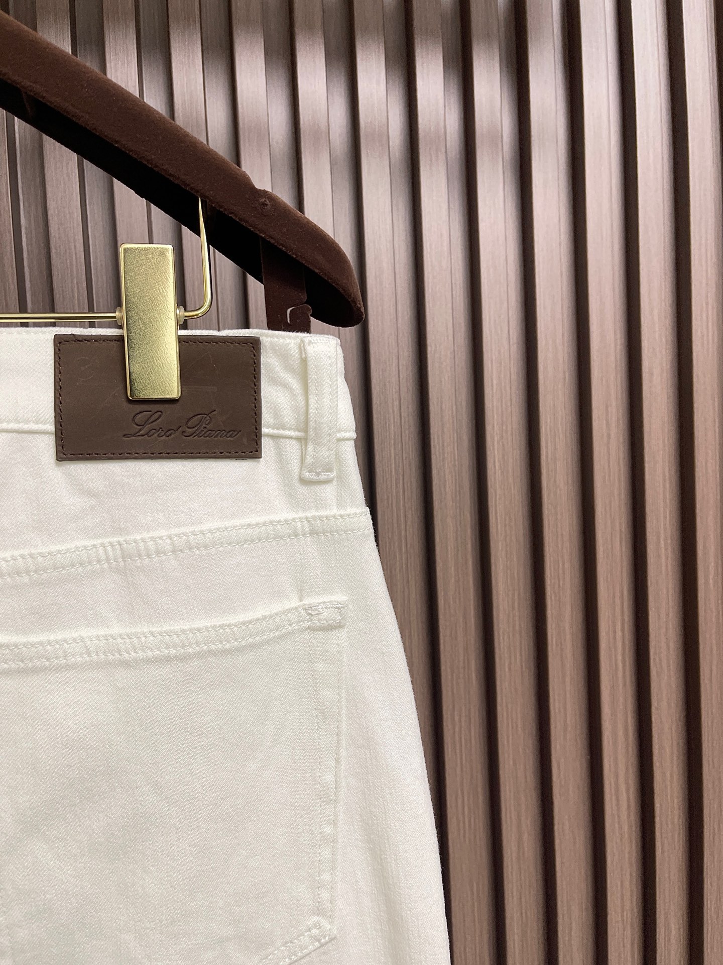 🛒🛒Loro piana LoroPiana 水洗牛仔裤 肉眼可见的利落裁剪，直筒修身款裤型！100%定