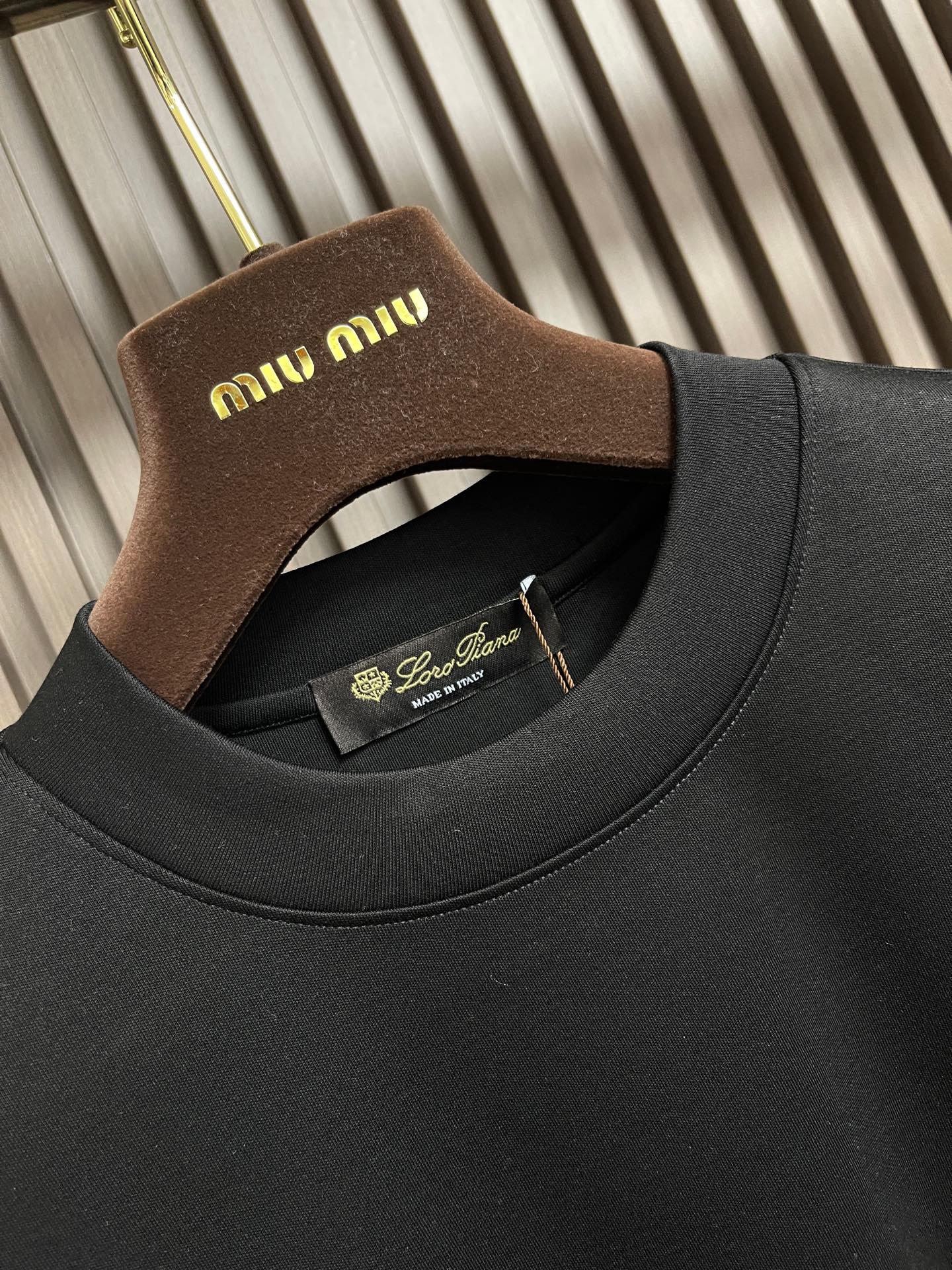 🛒🛒Loro piana Loro Piana 2026ss新款纯色圆领短袖T恤， 百搭款式 任何人都可