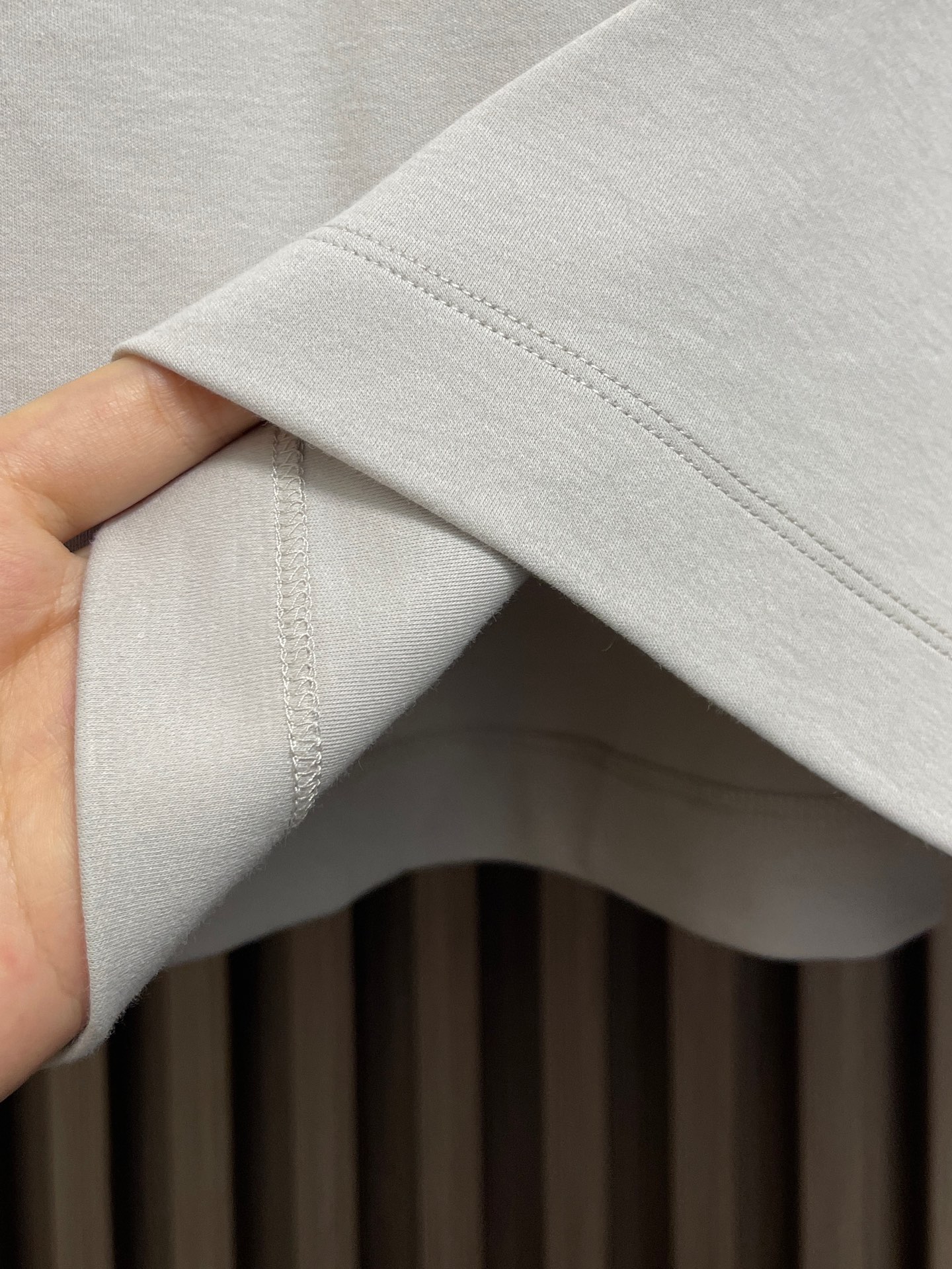 🛒🛒Loro piana Loro Piana 2026ss新款胶印标识纯色圆领短袖T恤， 百搭款式 任