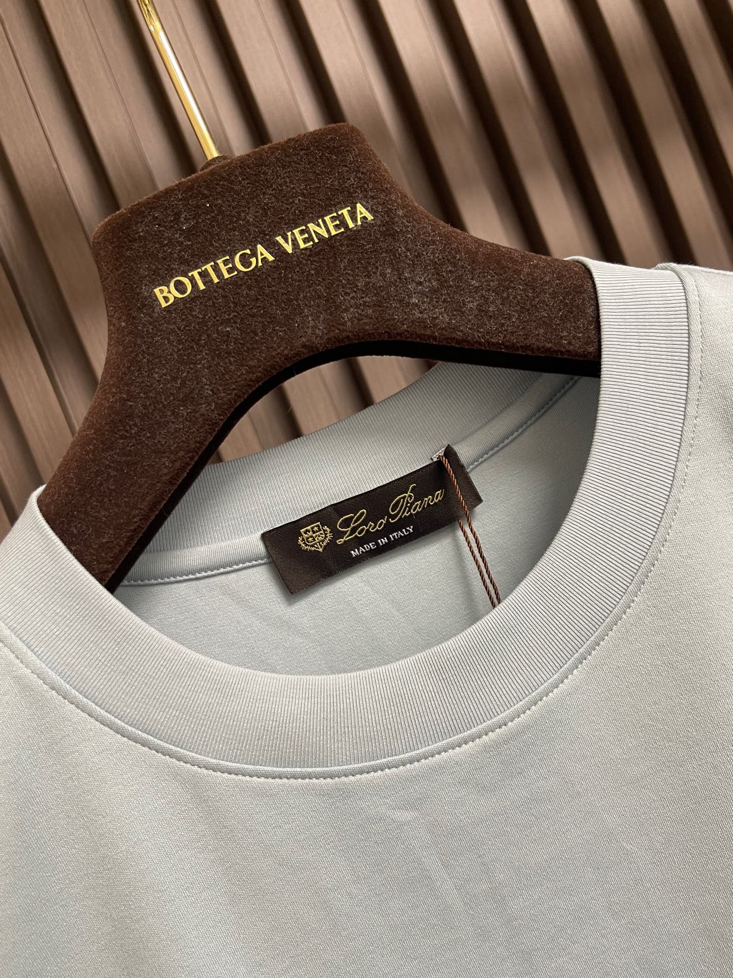 🛒🛒Loro piana Loro Piana 2026ss新款胶印标识纯色圆领短袖T恤， 百搭款式 任