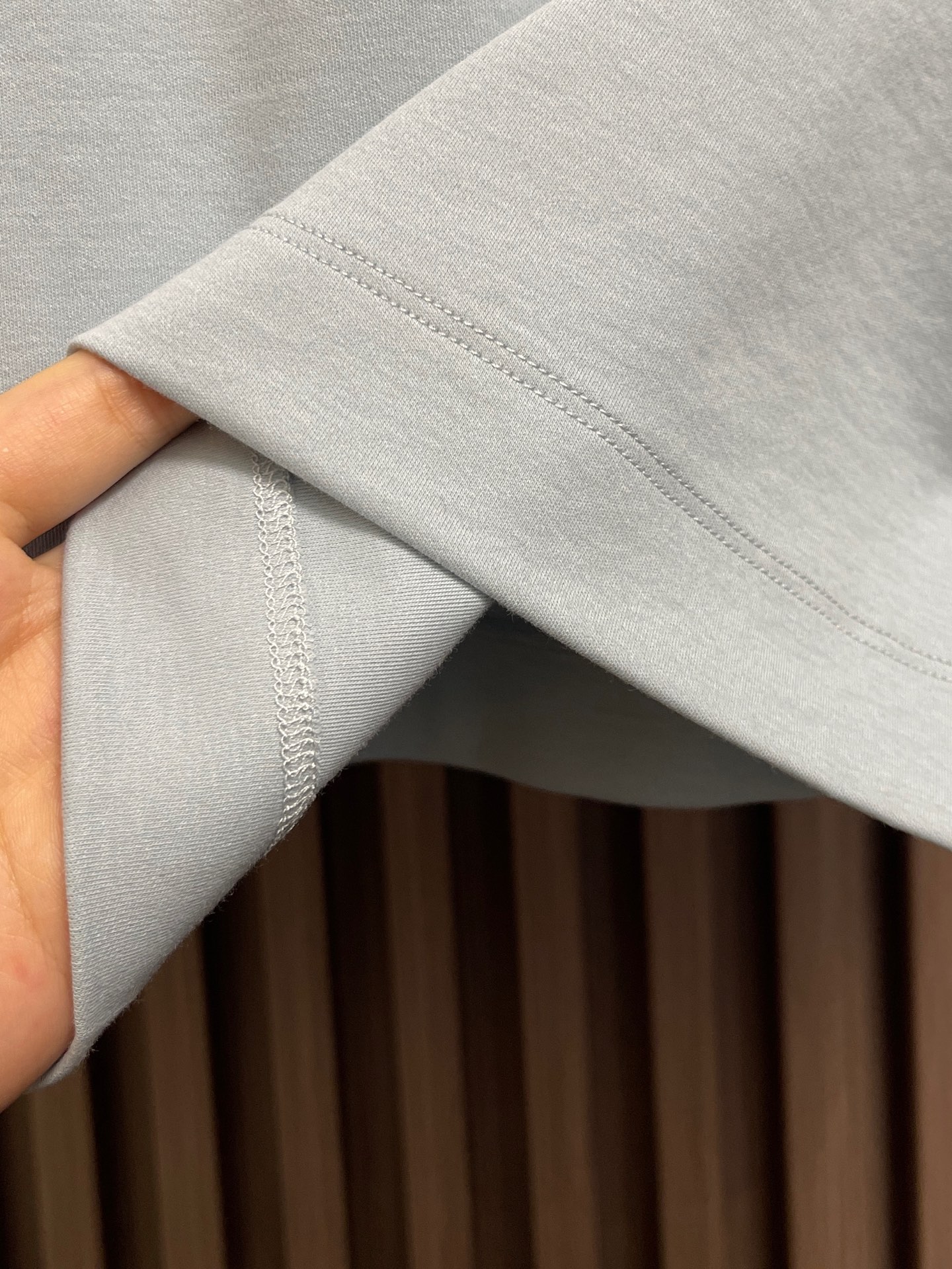 🛒🛒Loro piana Loro Piana 2026ss新款胶印标识纯色圆领短袖T恤， 百搭款式 任