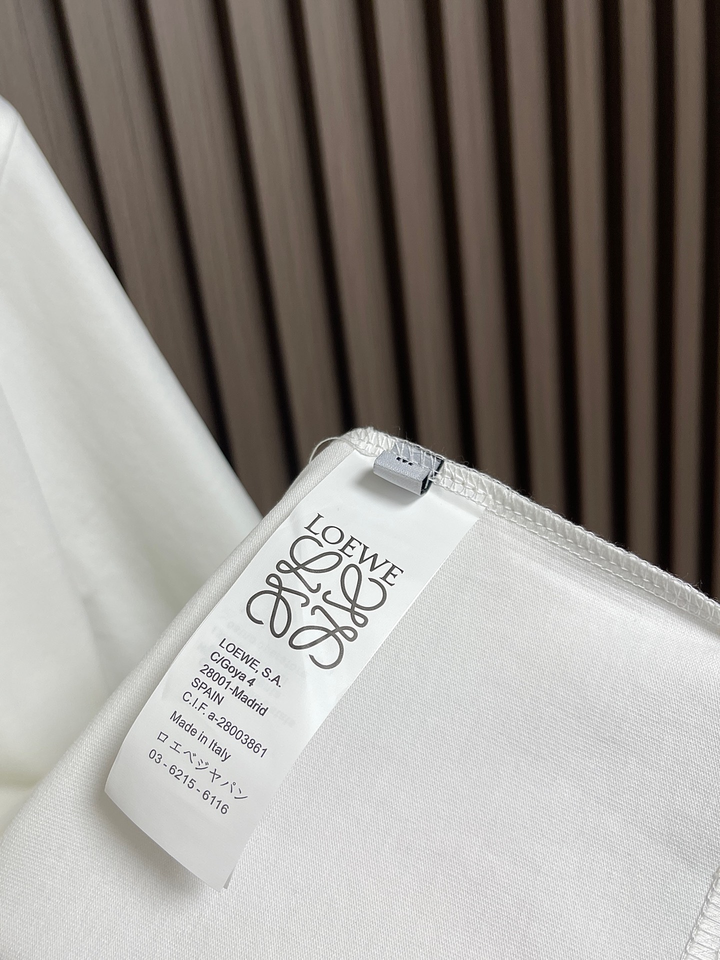 🛒🛒Loewe 徽标撞色胶印logo短袖T恤，简约清新风格，彰显出高品格的气质，采用260g精梳棉面料，