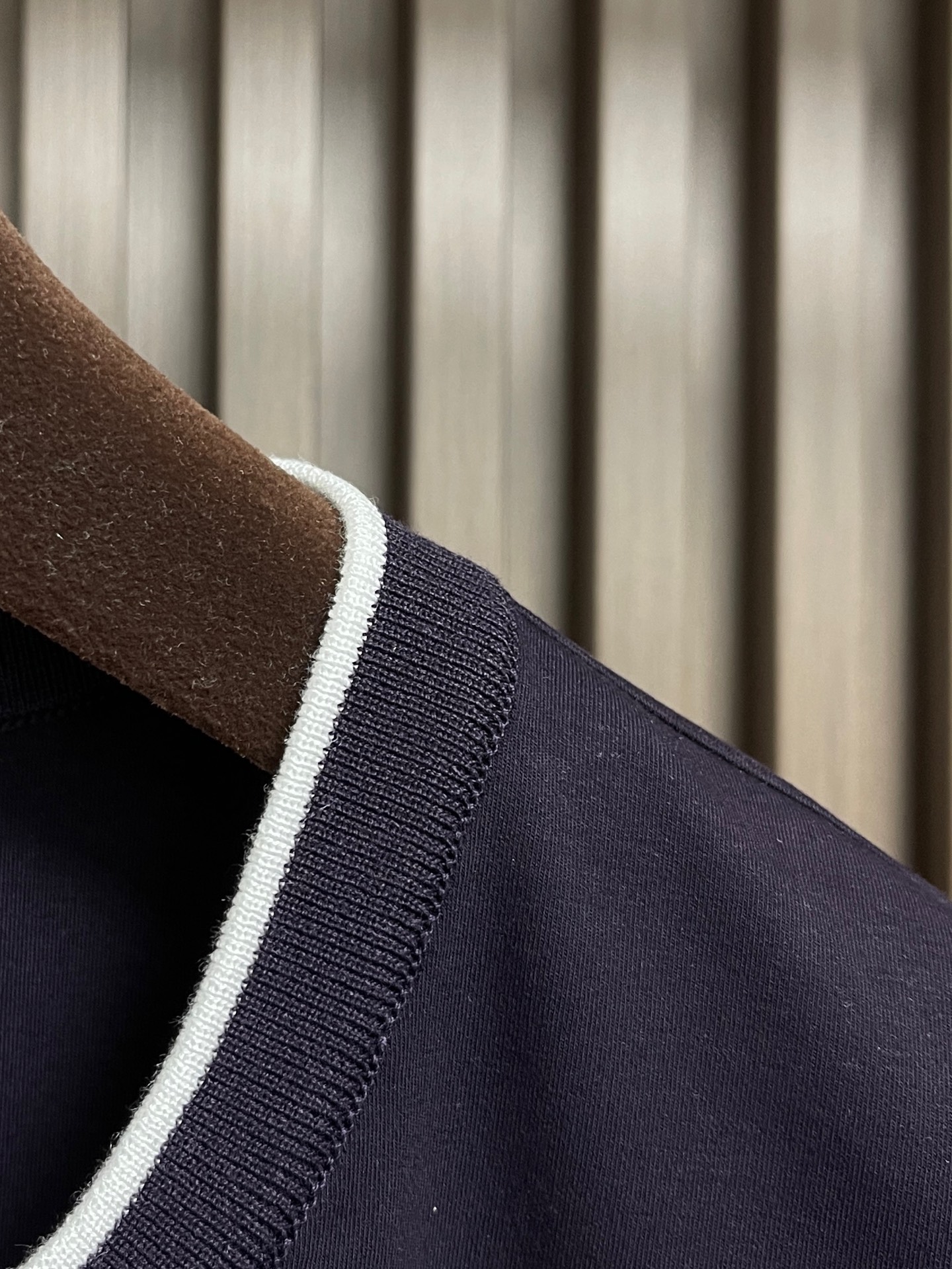 🛒🛒Loro piana Loro Piana 2026ss新款领口撞色圆领短袖T恤， 百搭款式 任何人