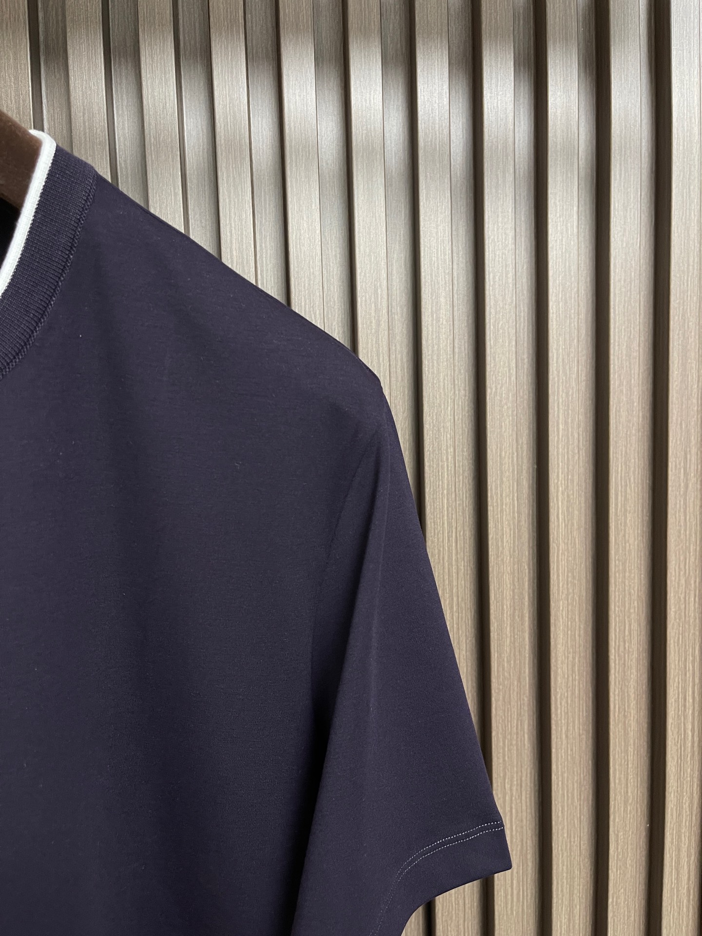 🛒🛒Loro piana Loro Piana 2026ss新款领口撞色圆领短袖T恤， 百搭款式 任何人