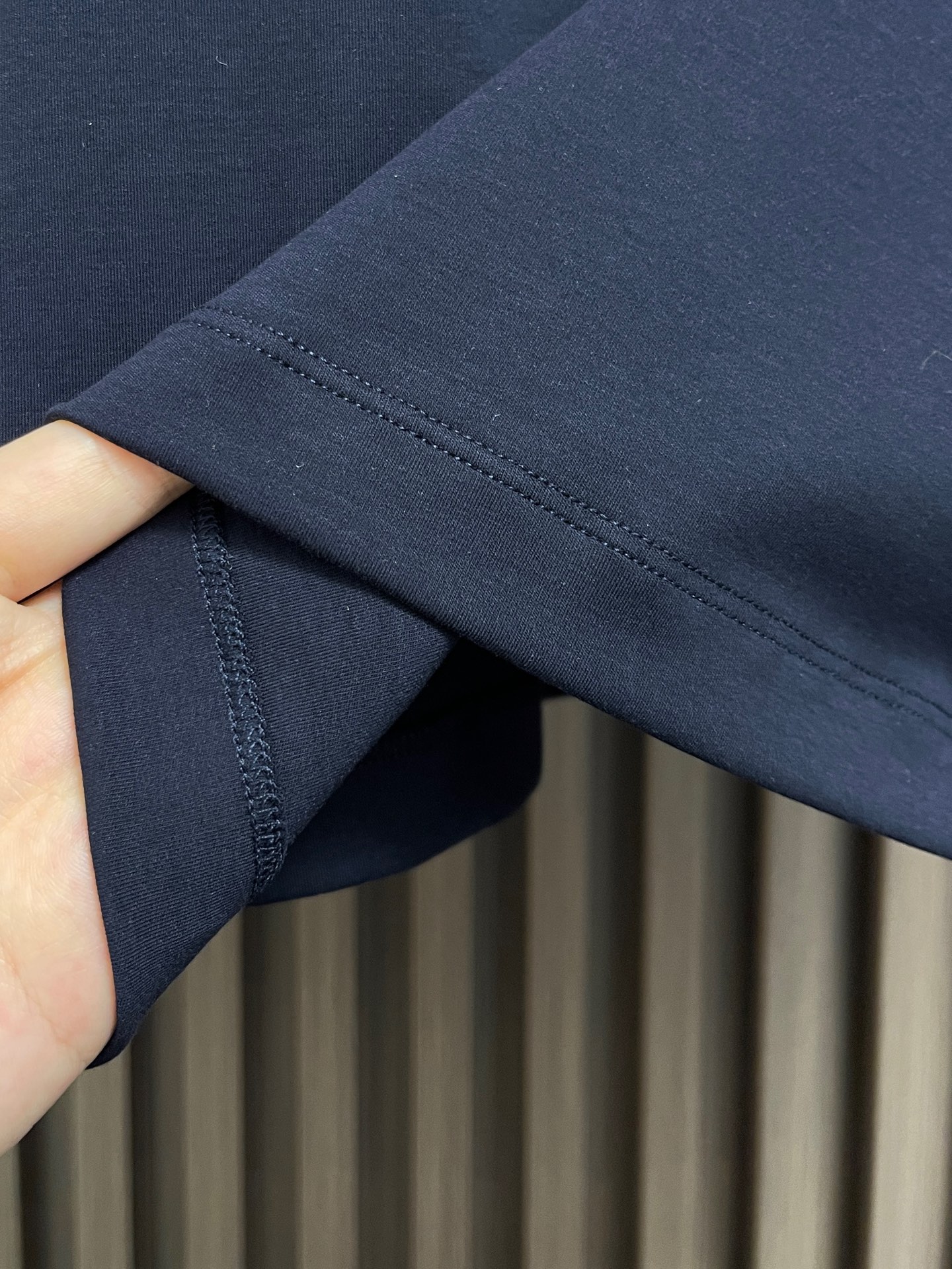 🛒🛒Loro piana Loro Piana 2026ss新款领口撞色圆领短袖T恤， 百搭款式 任何人