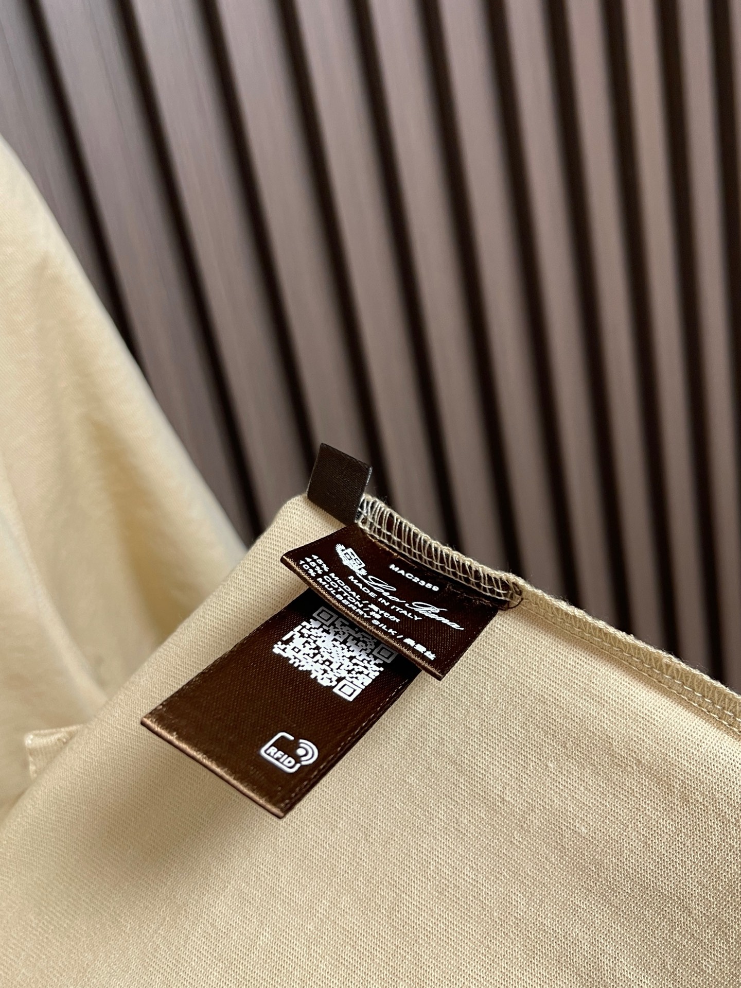 🛒🛒Loro piana LoroPiana 2026ss早春新款短袖T恤打底衫，全品相！采用胸前log