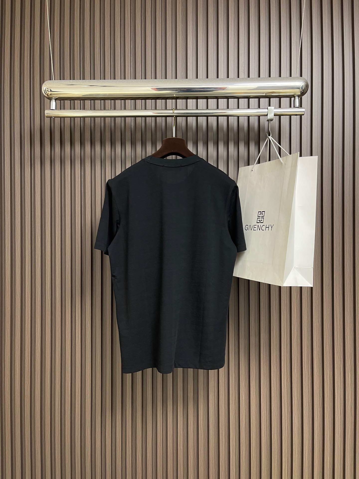 🛒🛒Loro piana LoroPiana 2026ss早春新款短袖T恤打底衫，全品相！采用胸前log