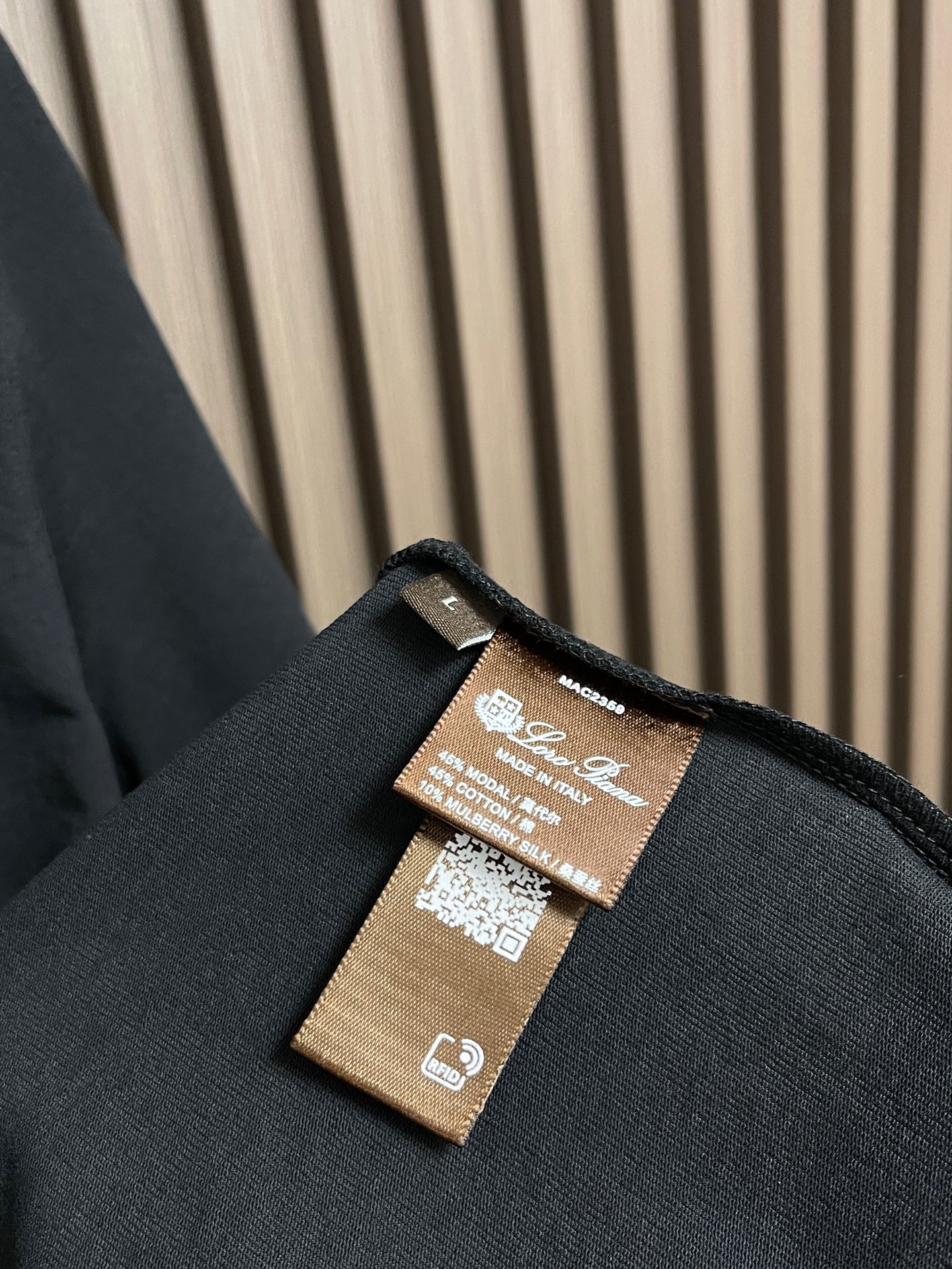 🛒🛒Loro piana LoroPiana 2026ss早春新款短袖T恤打底衫，全品相！采用胸前log