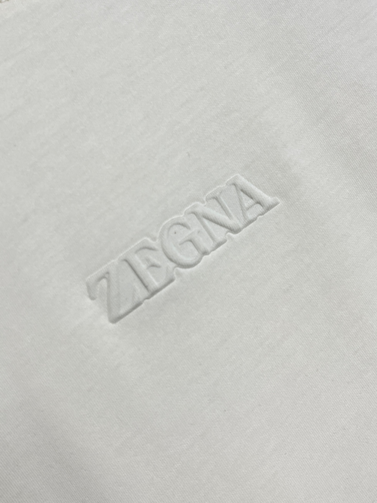 🛒🛒Zegna 2026SS 压印logo标识净色短袖T恤。定制60支三股平纹精棉面料 极致柔软舒适 高