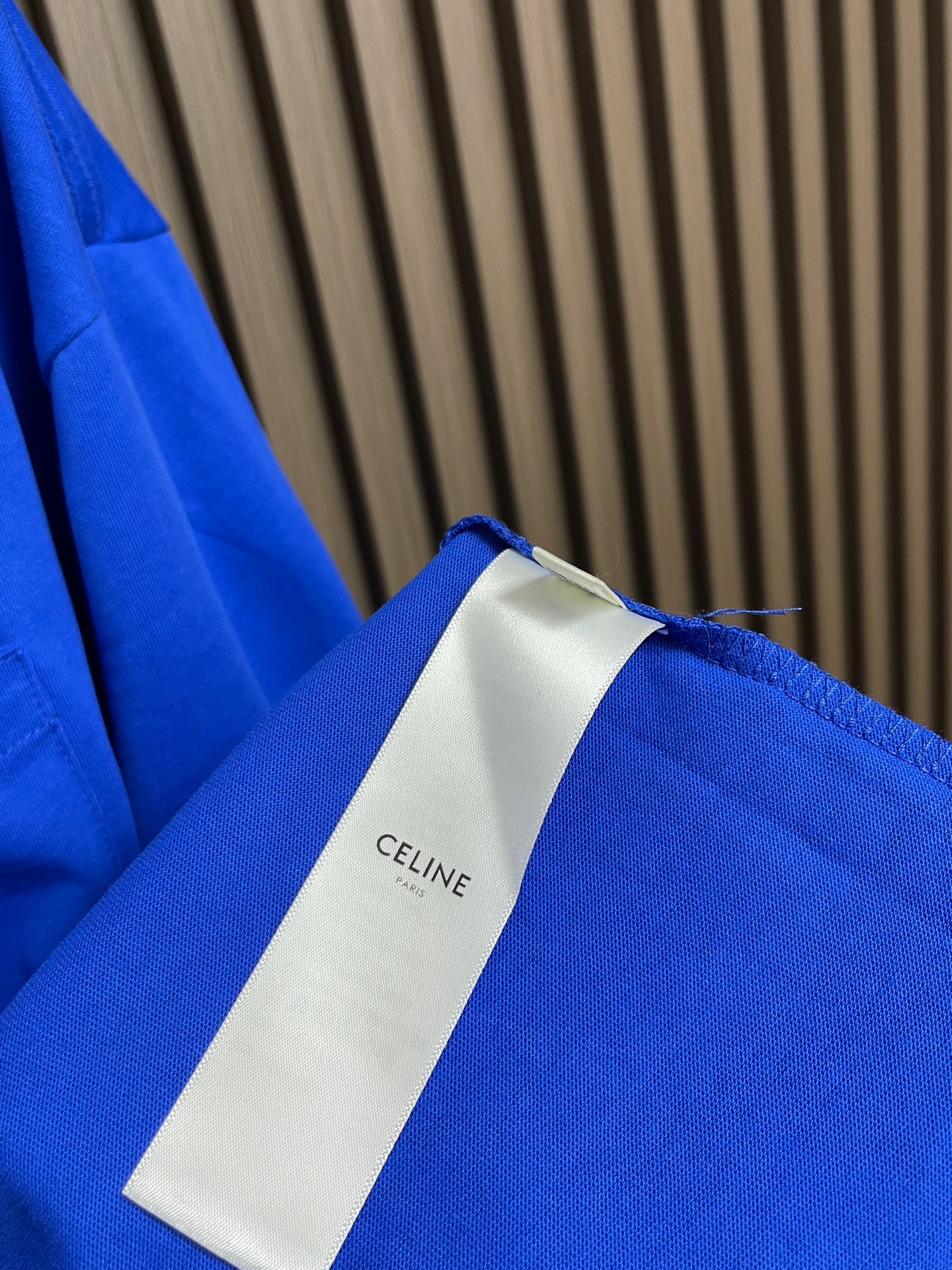 🛒🛒Celine 刺绣口袋短袖T恤，定制纯棉平纹丝光布 柔软细腻 舒适贴肤 以一抹澄澈的克莱因蓝惊艳亮相
