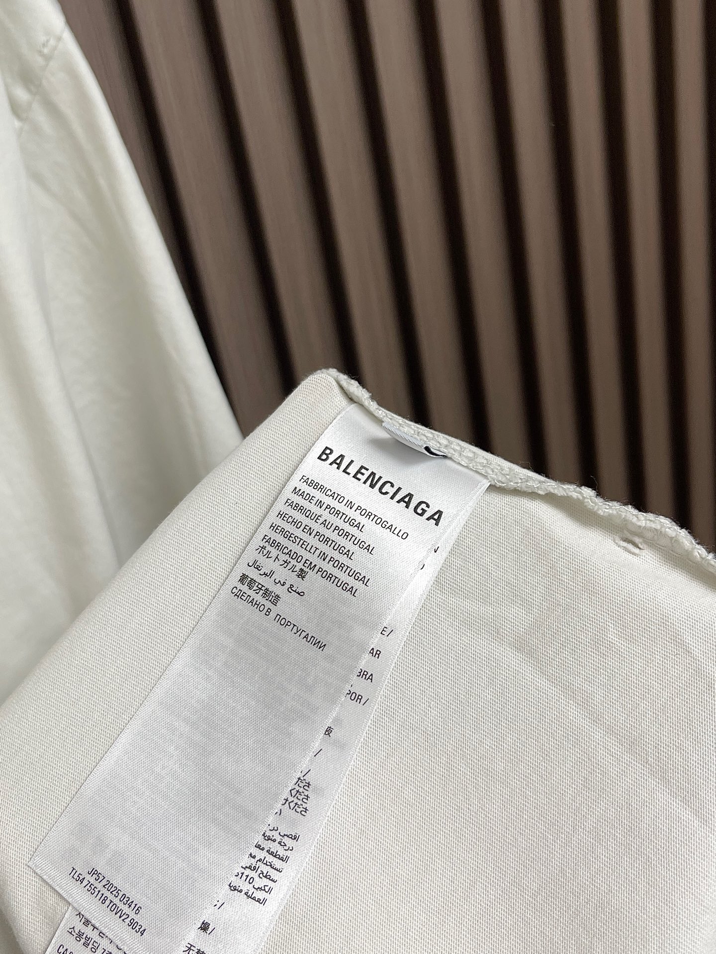 🛒🛒Balenciaga 做旧印花字母短袖T恤 定制密织平纹针织料 质感卓越 舒适贴肤 以浓郁而纯粹的洗