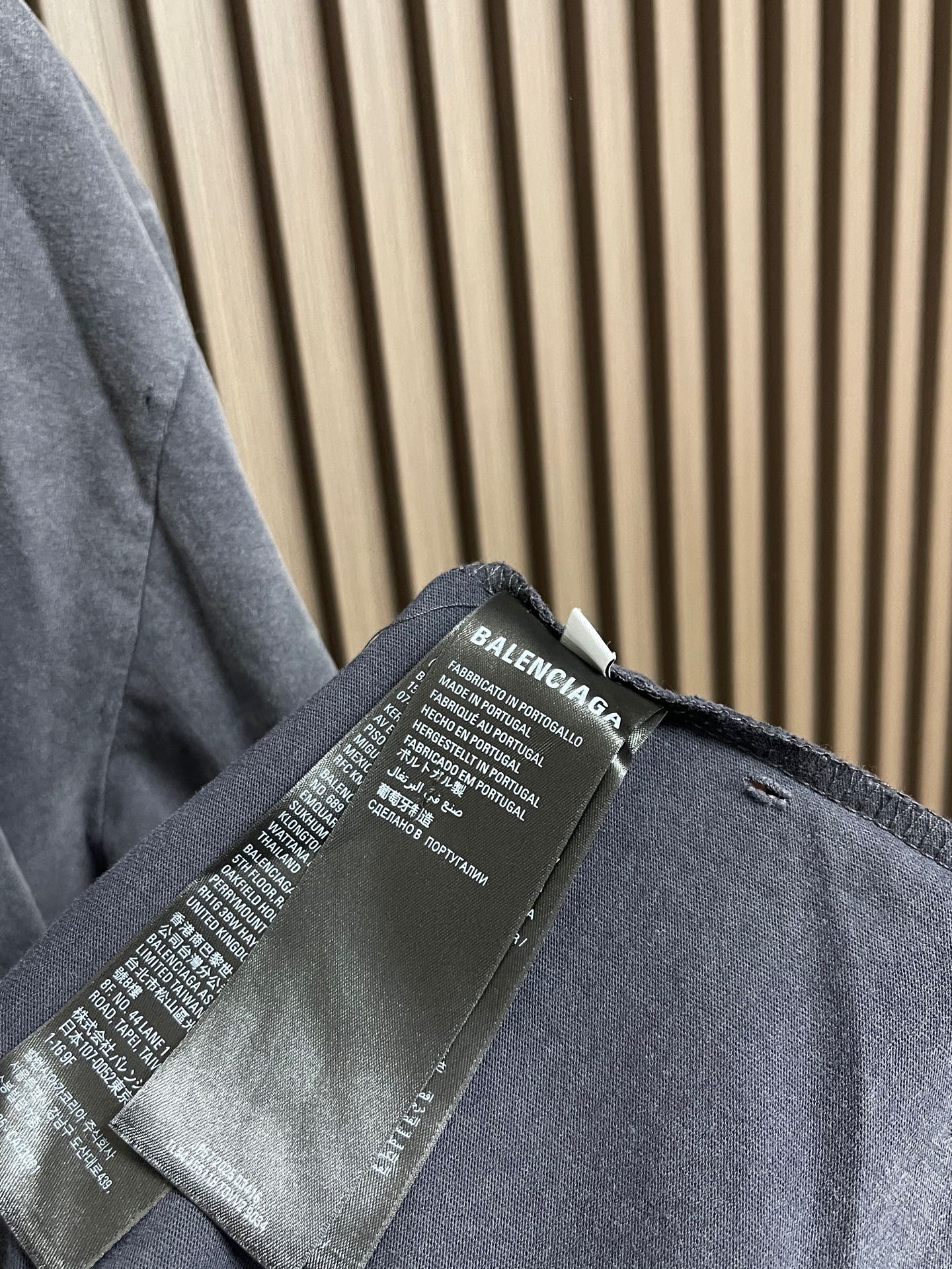 🛒🛒Balenciaga 做旧印花字母短袖T恤 定制密织平纹针织料 质感卓越 舒适贴肤 以浓郁而纯粹的洗