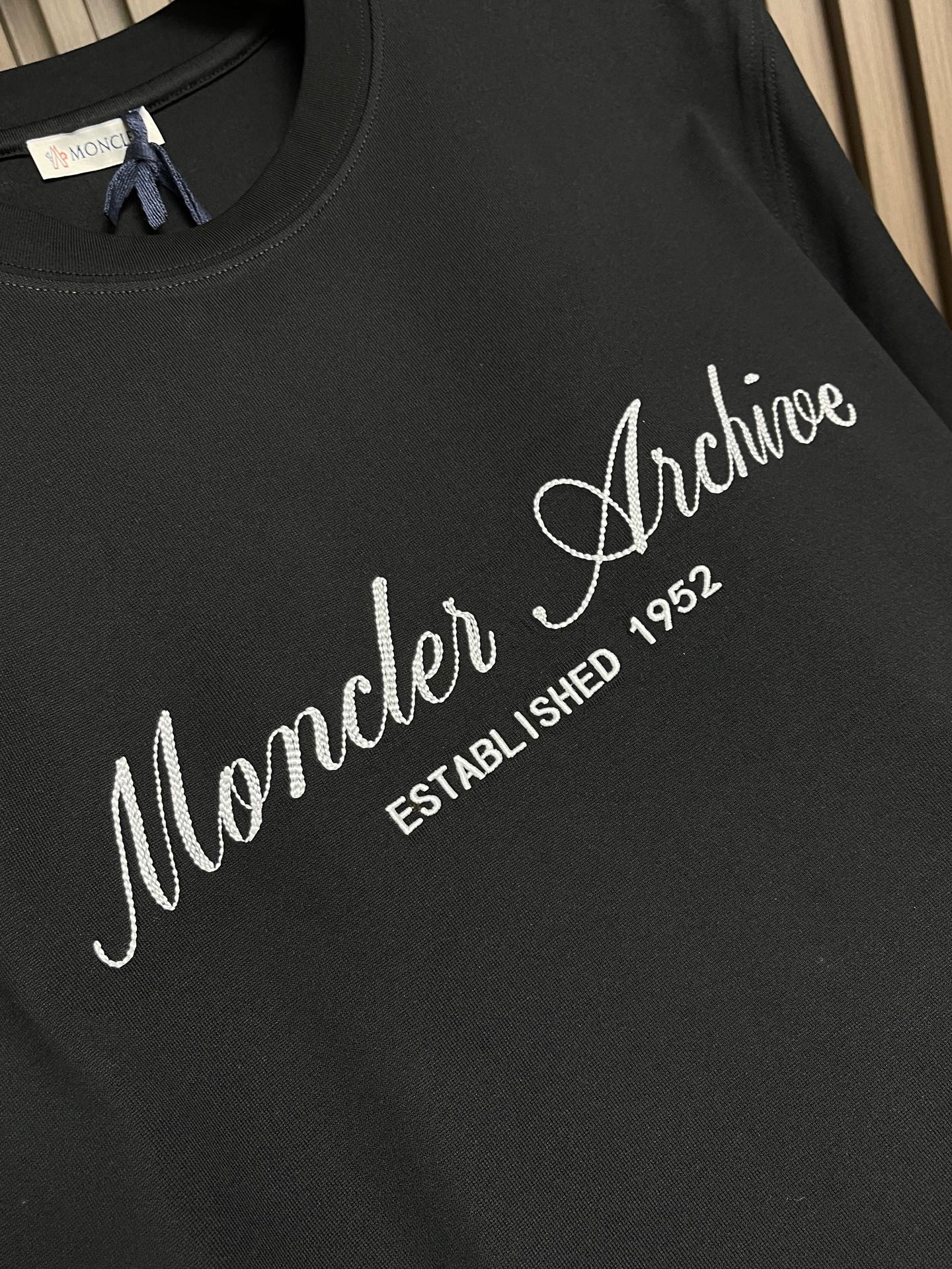 🛒🛒Moncler 2026SS春夏新品字母植绒印花标识短袖T恤，正面
