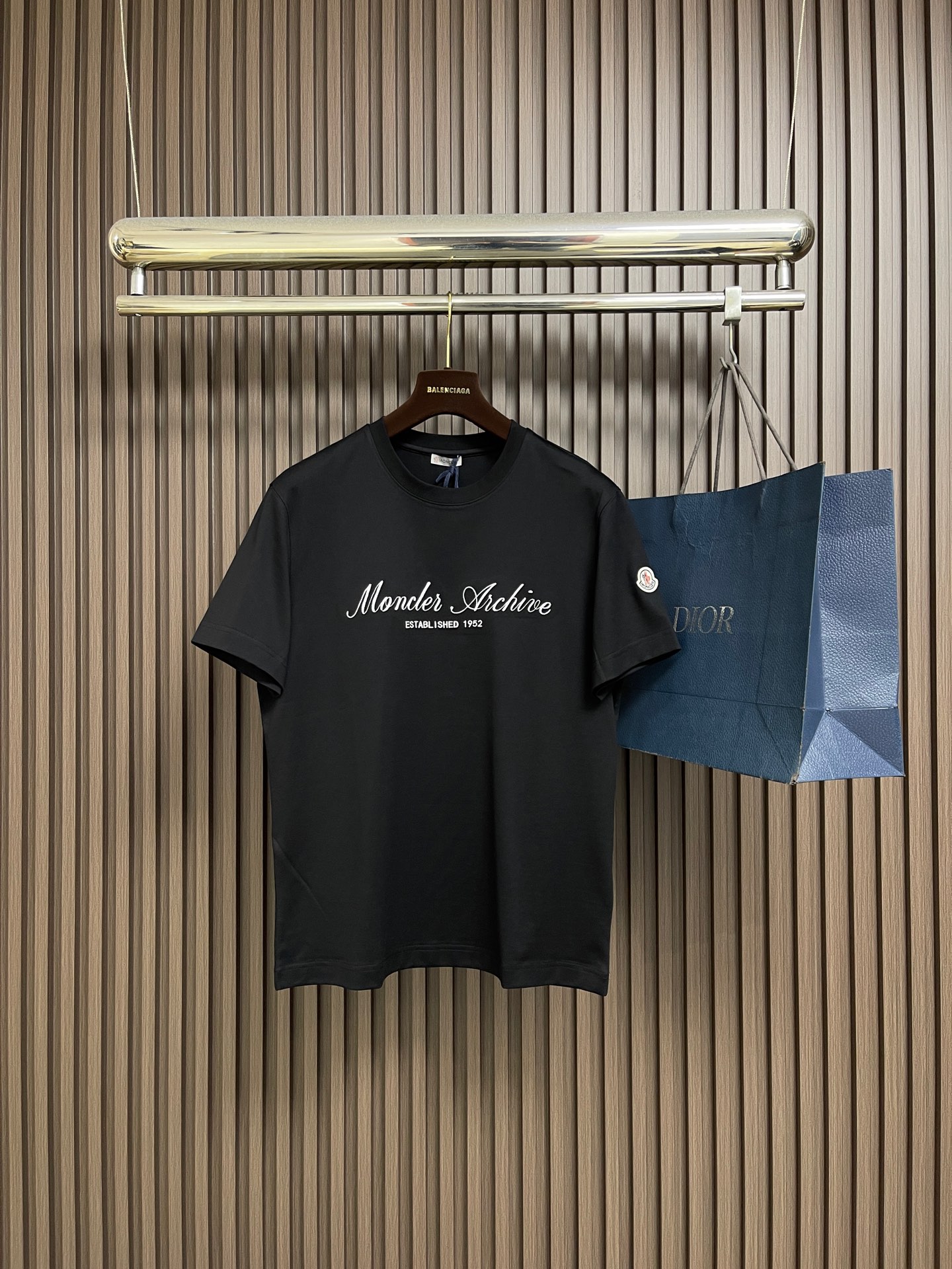 🛒🛒Moncler 2026SS春夏新品字母植绒印花标识短袖T恤，正面