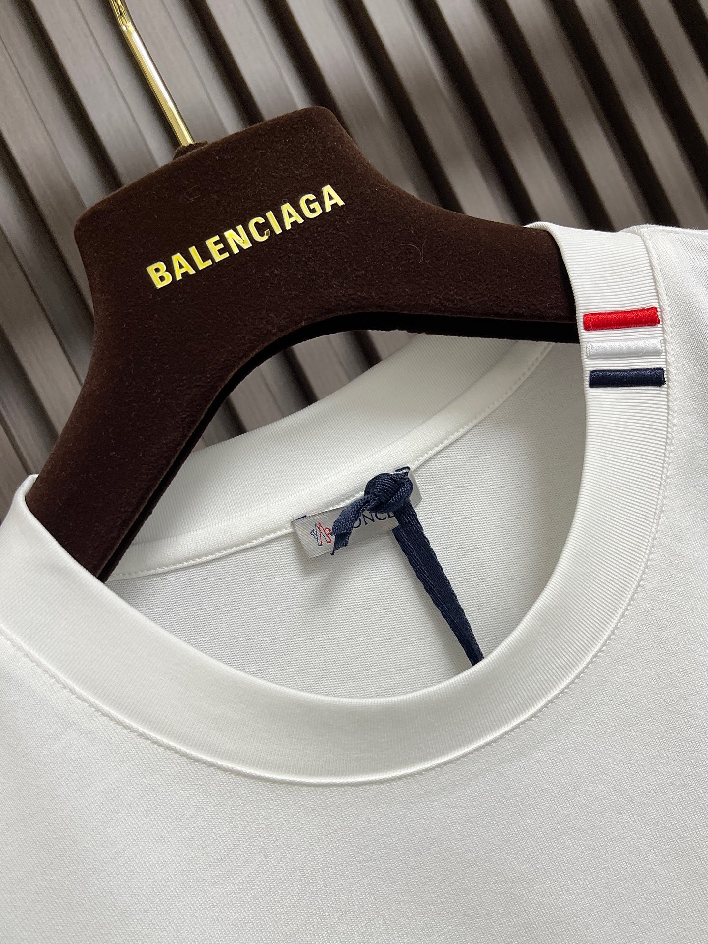 🛒🛒Moncler 2026SS早春新品短袖T恤，经典徽标短袖T恤。精选280g 高支精梳棉混纺面料，亲