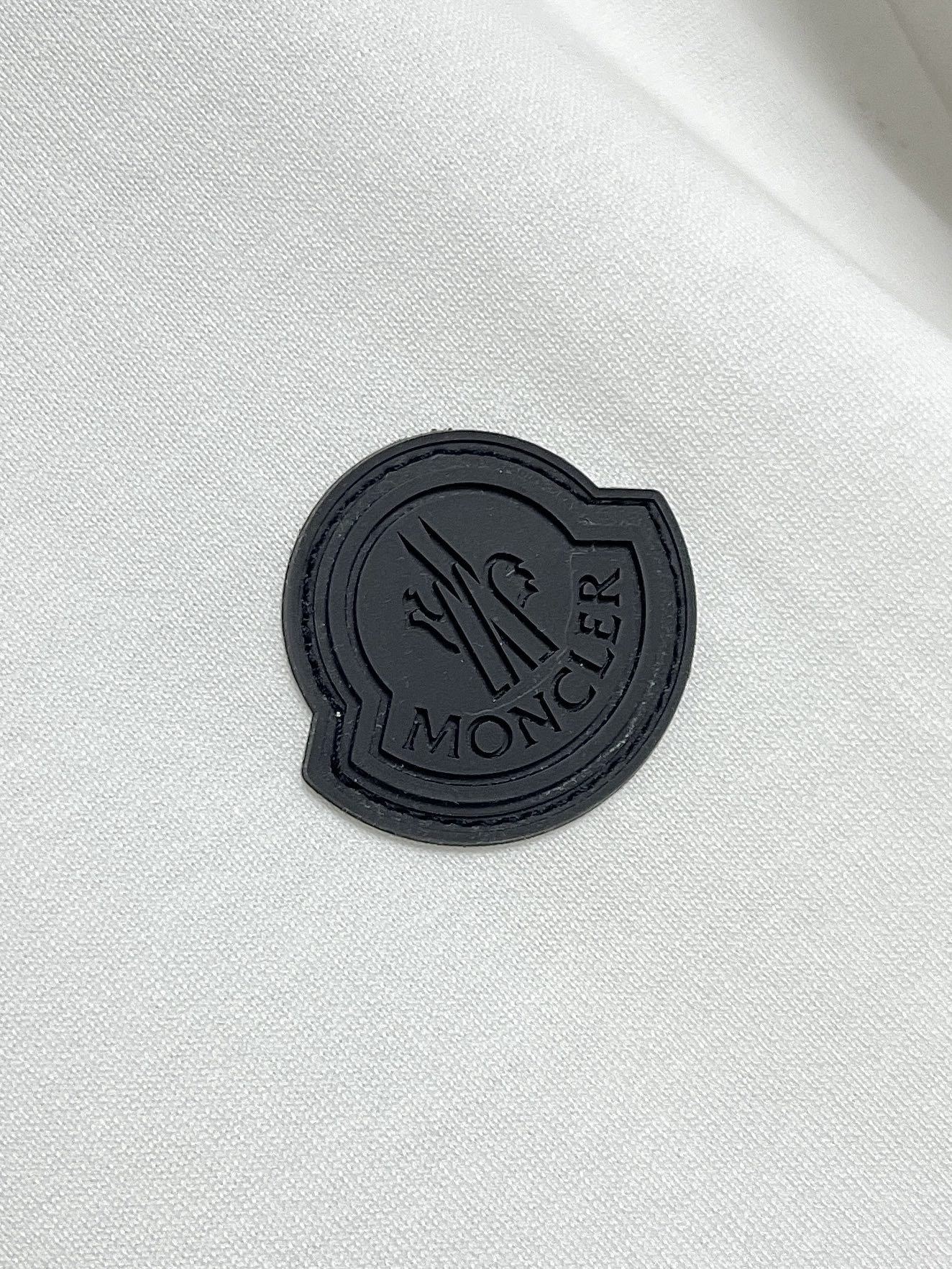 🛒🛒Moncler 2026SS早春新品短袖T恤，经典徽标短袖T恤。精选280g 高支精梳棉混纺面料，亲