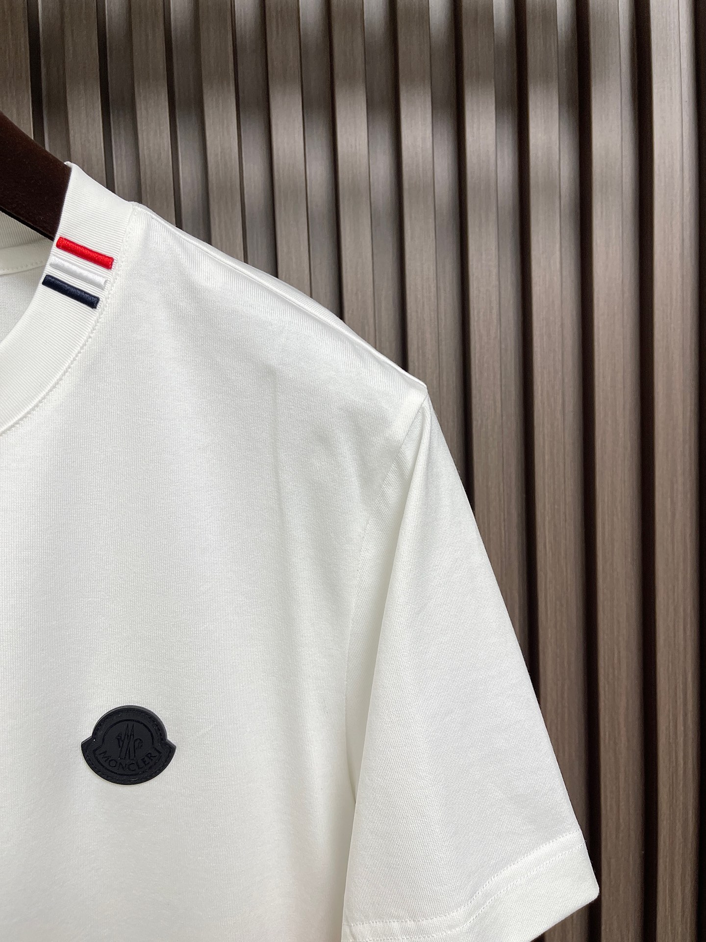 🛒🛒Moncler 2026SS早春新品短袖T恤，经典徽标短袖T恤。精选280g 高支精梳棉混纺面料，亲