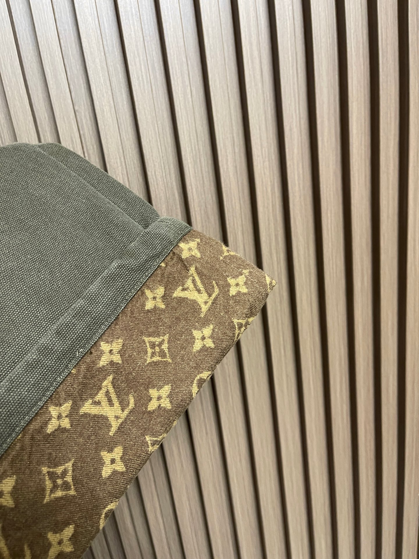 🛒🛒LV 2026ss Monogram 提花翻边牛仔裤，定制定染高克重盎斜纹珠帆牛仔面料，云绒棉袋布，