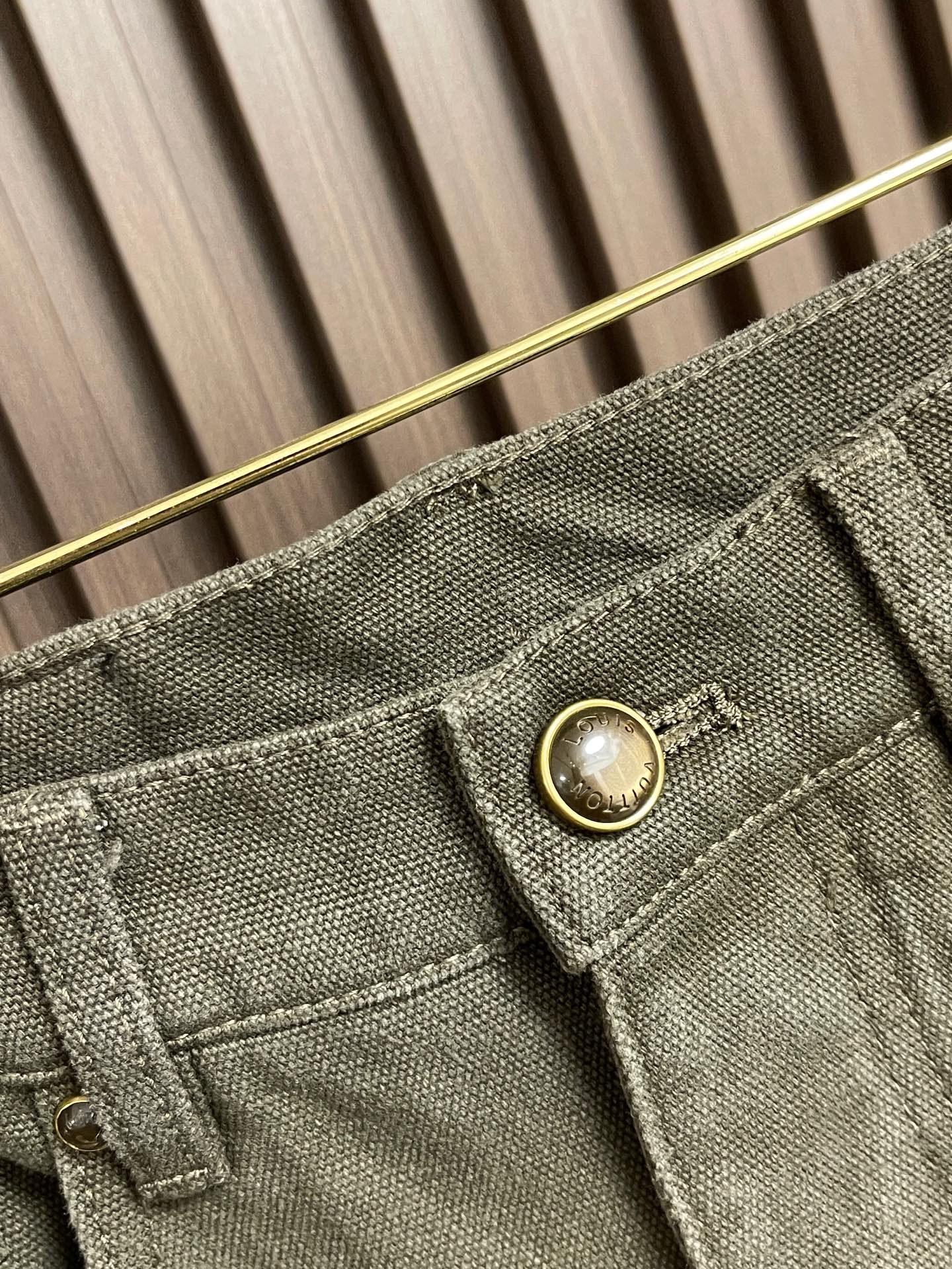 🛒🛒LV 2026ss Monogram 提花翻边牛仔裤，定制定染高克重盎斜纹珠帆牛仔面料，云绒棉袋布，