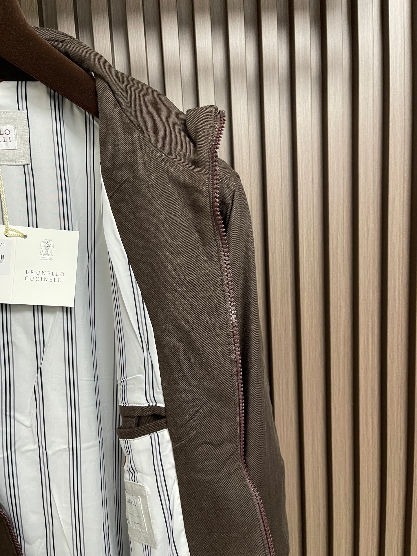 🛒🛒BrunelloCucinelli布鲁内洛·库奇内利 BC 长袖立领夹克外套，臻选高端弹力纯棉面料，
