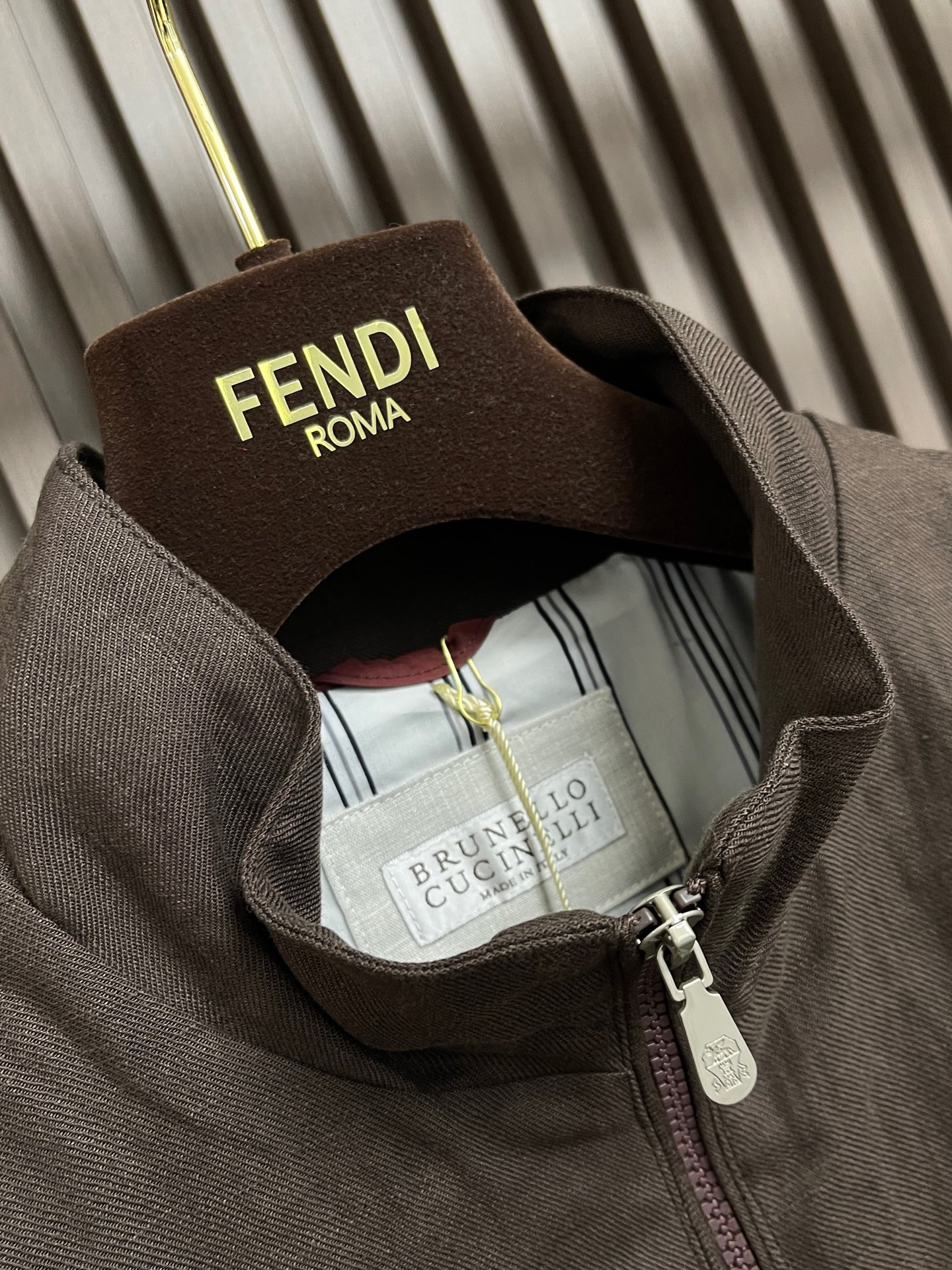 🛒🛒BrunelloCucinelli布鲁内洛·库奇内利 BC 长袖立领夹克外套，臻选高端弹力纯棉面料，