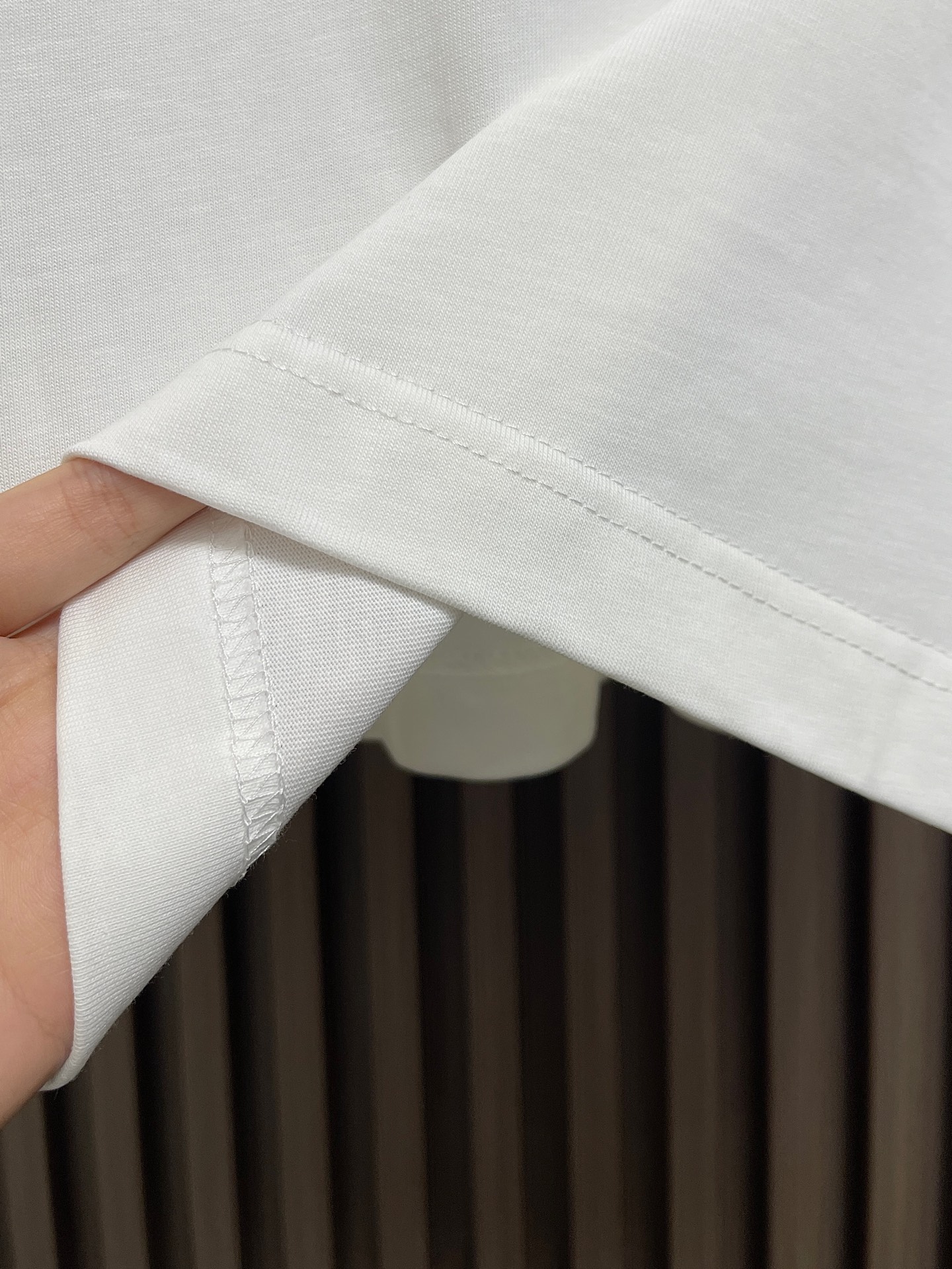 🛒🛒Burberry 叠章战马圆短袖T恤，采用15支特纺紧密棉，克重为230gm2；搭配32支高克重1x