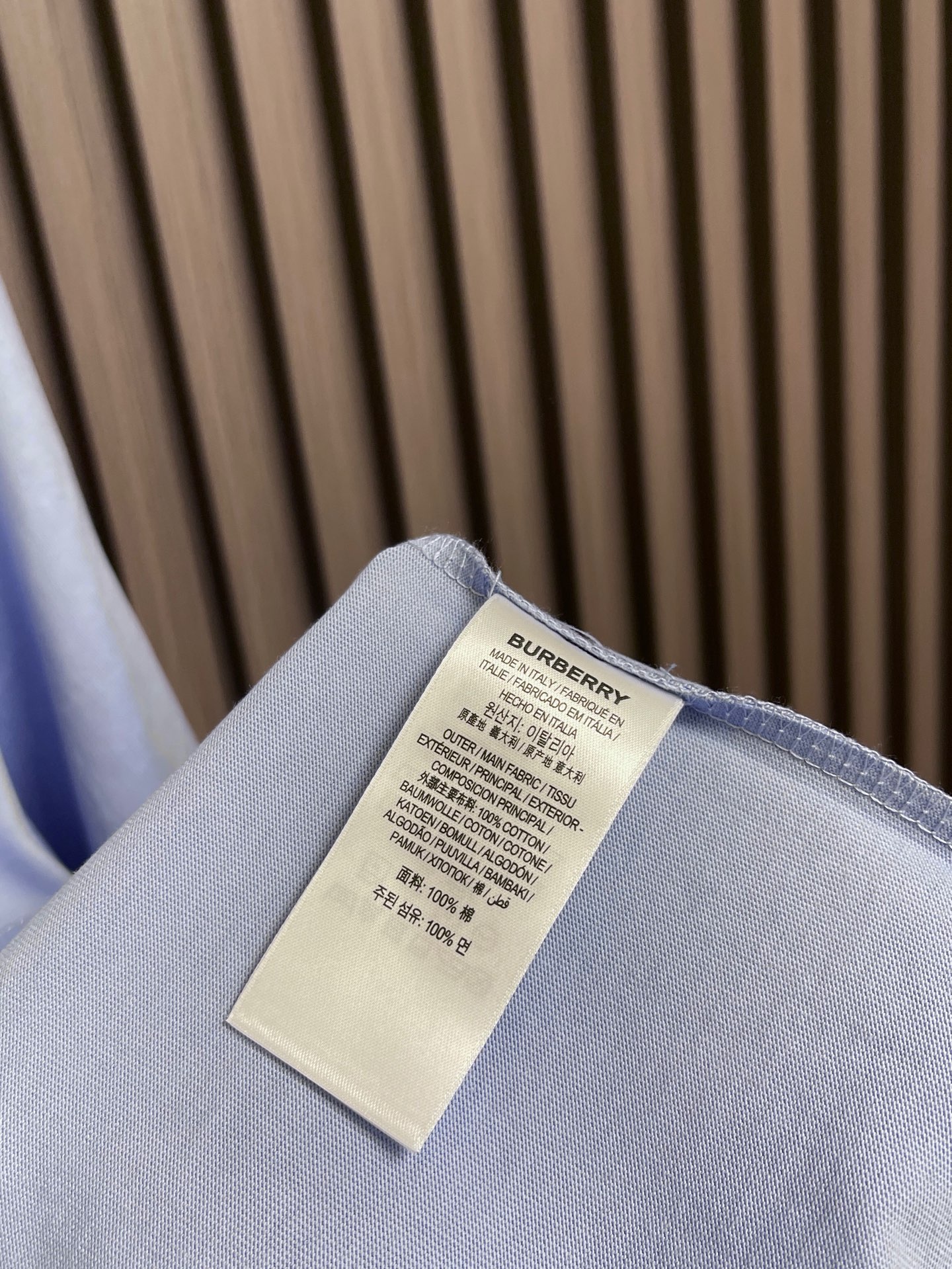 🛒🛒Burberry 叠章战马圆短袖T恤，采用15支特纺紧密棉，克重为230gm2；搭配32支高克重1x