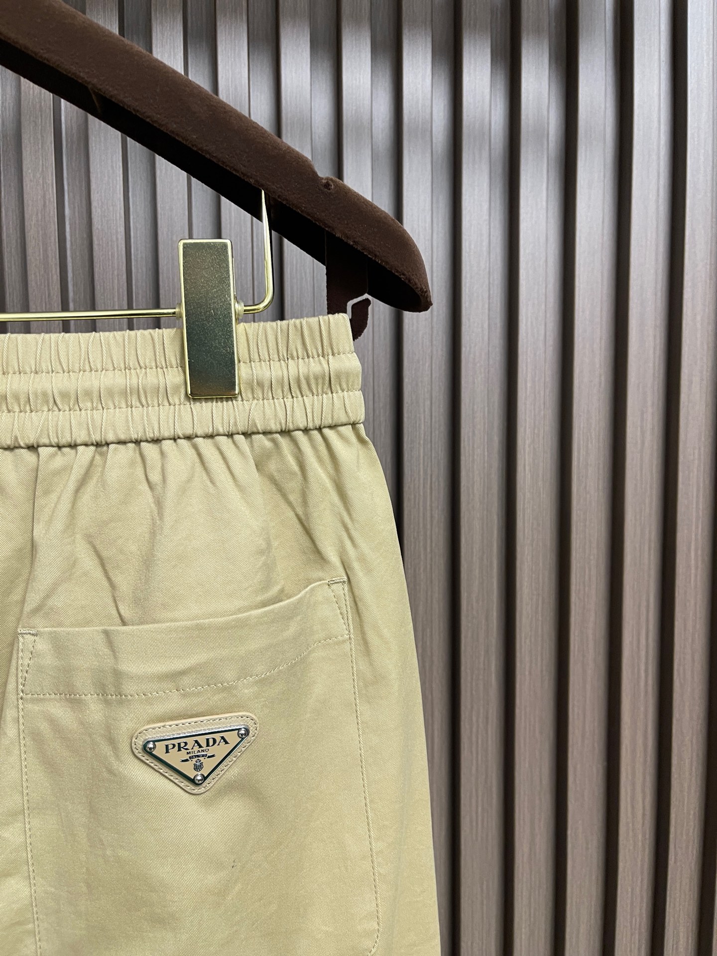 🛒🛒Prada 2026ss运动休闲裤，面料舒适透气，双侧插口袋设计！一款日常穿着，兼备多功能休闲裤走了