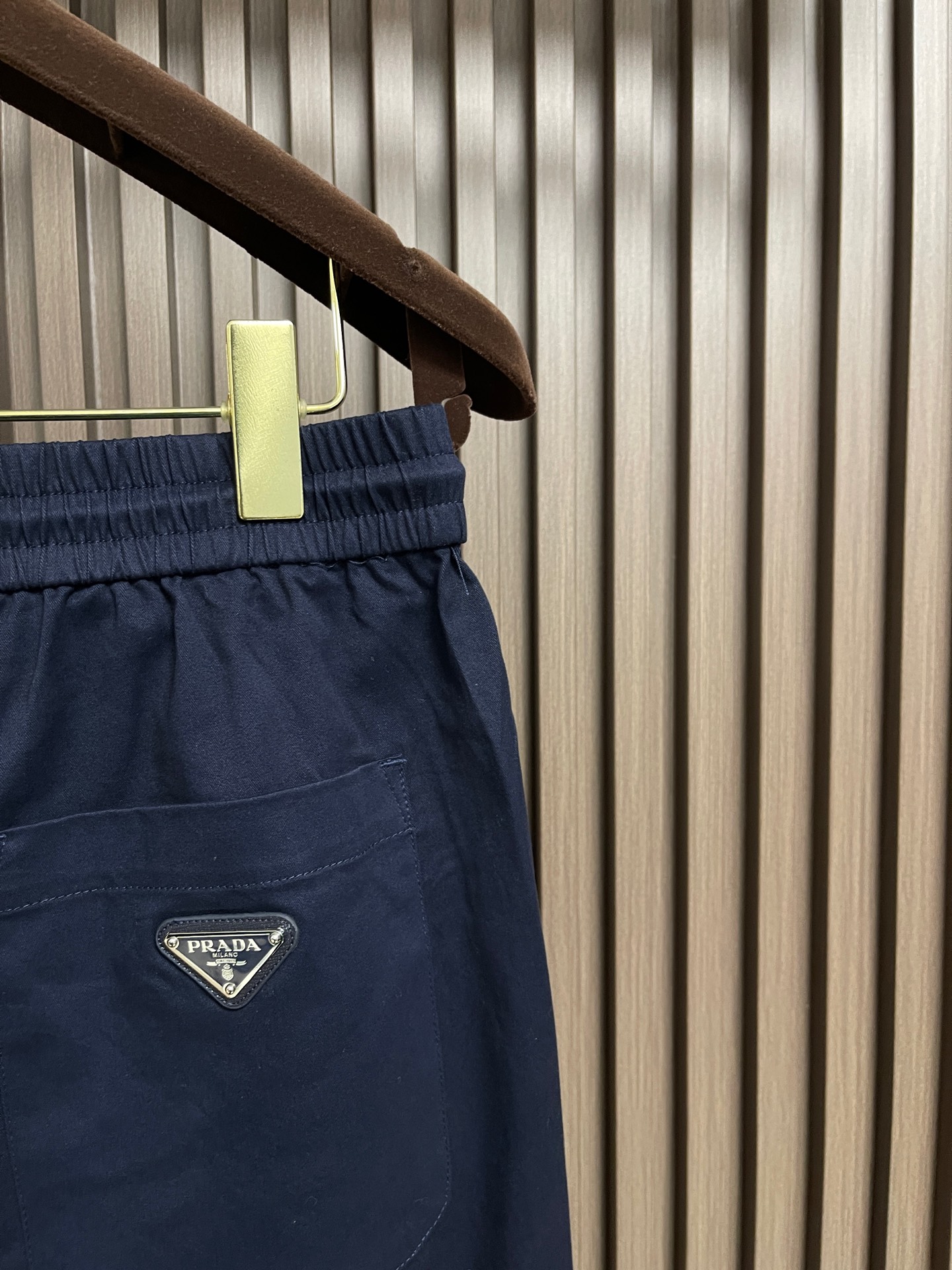 🛒🛒Prada 2026ss运动休闲裤，面料舒适透气，双侧插口袋设计！一款日常穿着，兼备多功能休闲裤走了