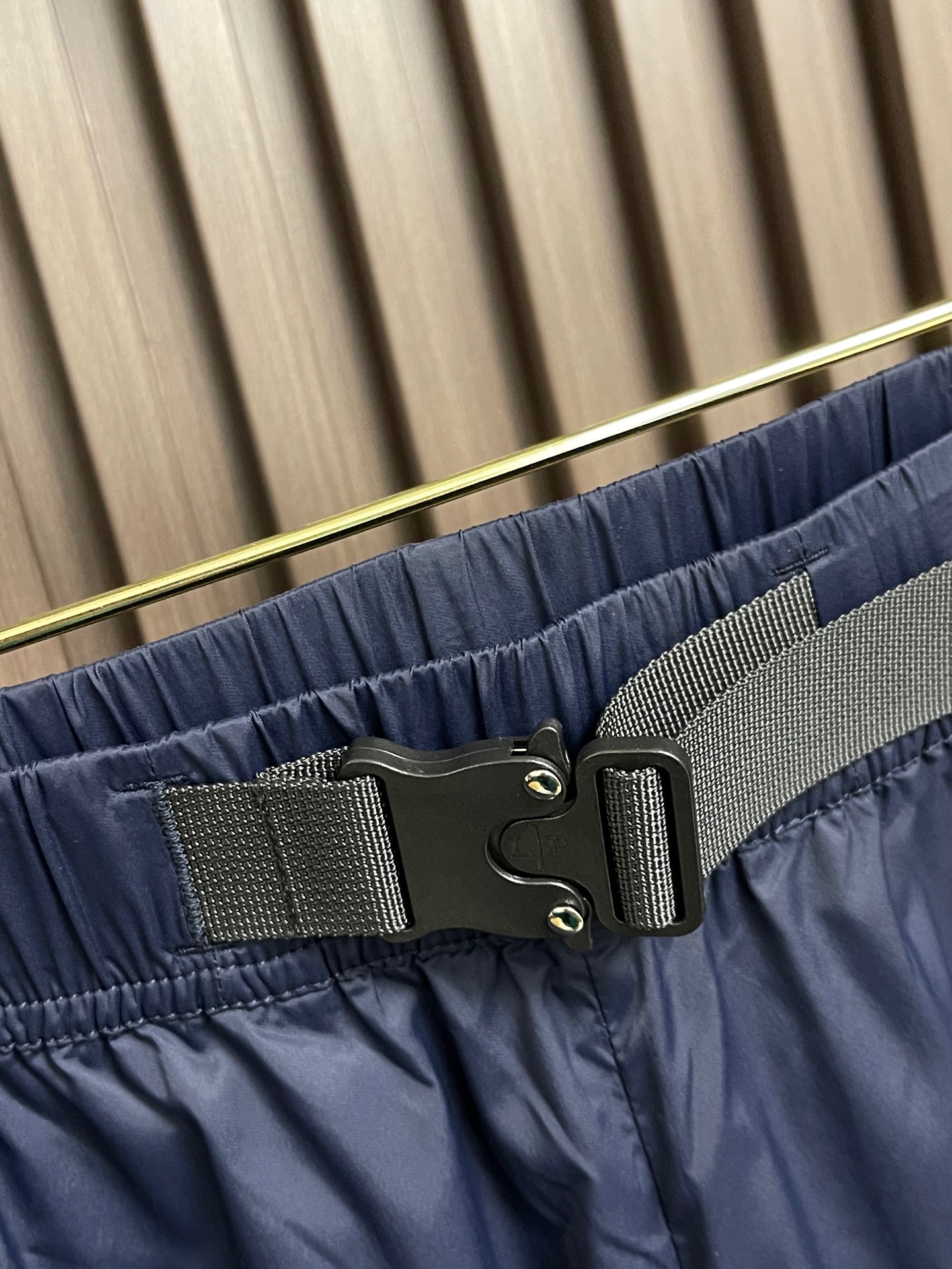 🛒🛒Loro piana LoroPiana 束腿休闲裤 肉眼可见的利落裁剪，直筒修身款裤型！密实齐整走